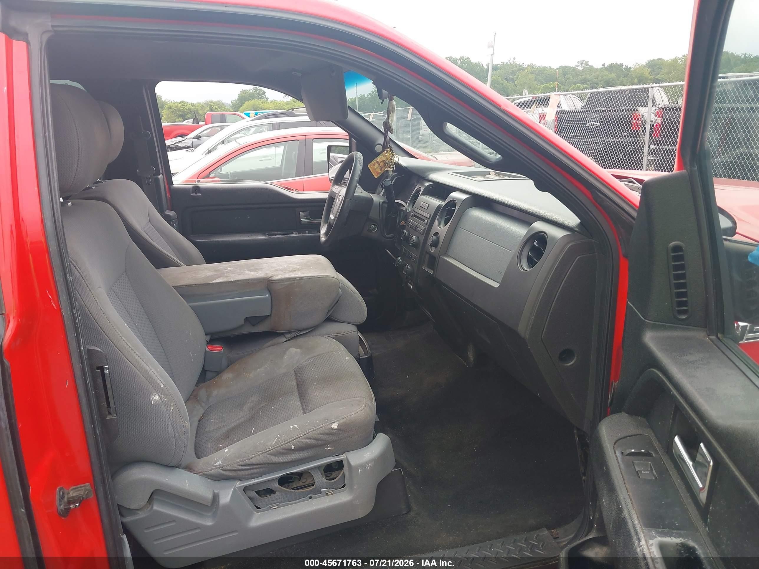 2014 Ford F-150 Stx Red vin: 1FTFX1CF9EFB57817