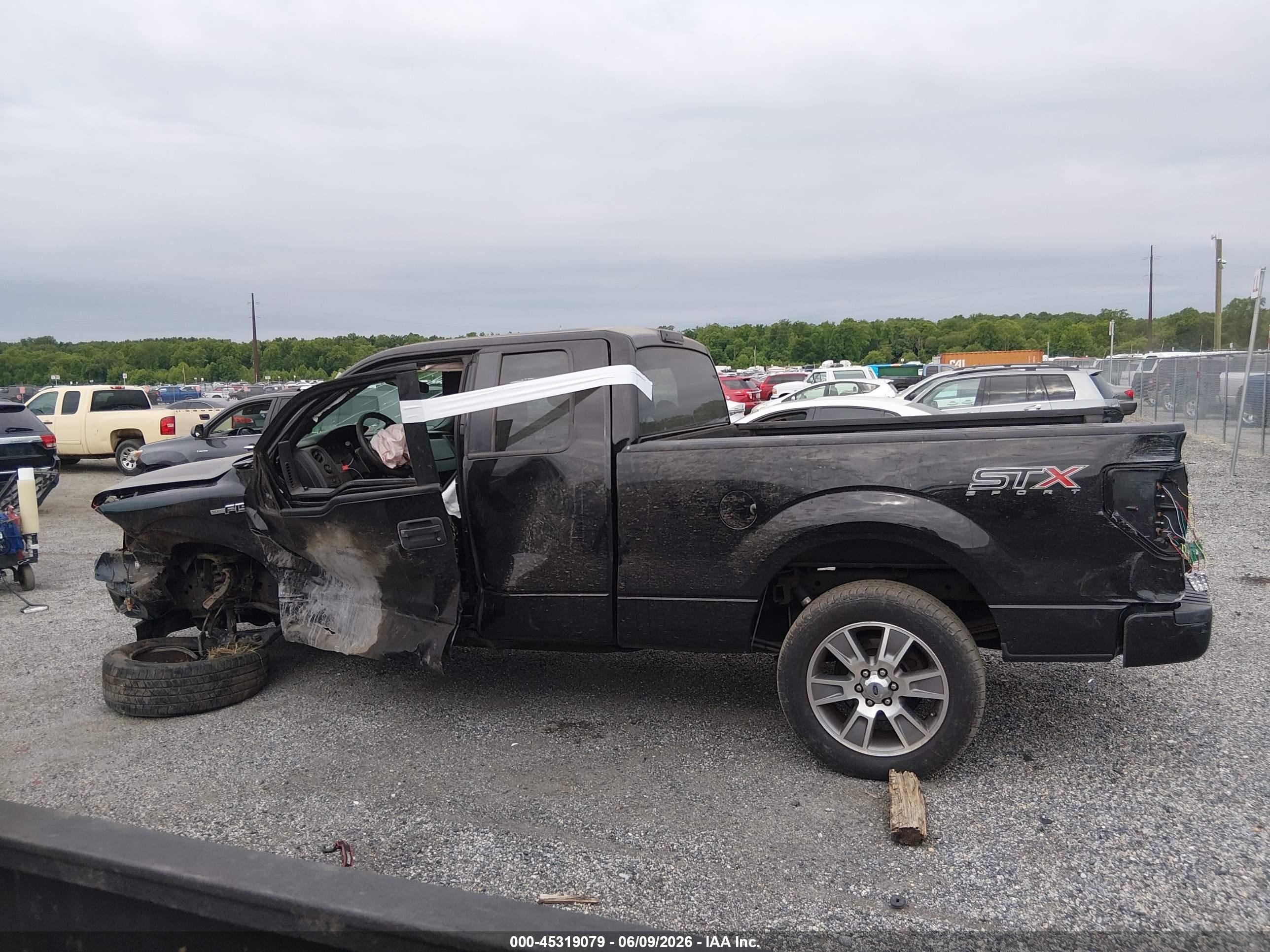 2014 Ford F-150 Stx Black vin: 1FTFX1CF9EFC64009