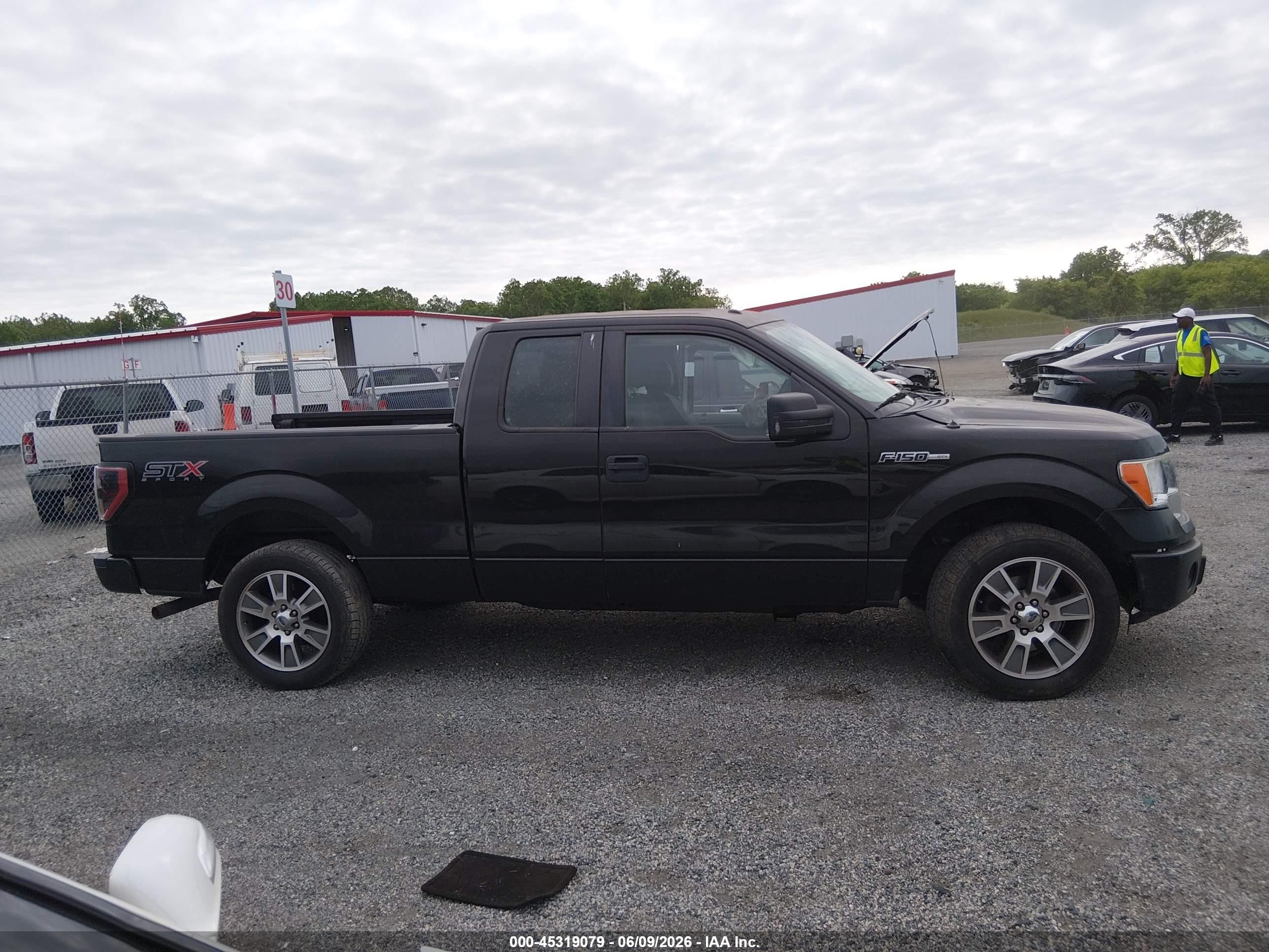 2014 Ford F-150 Stx Black vin: 1FTFX1CF9EFC64009