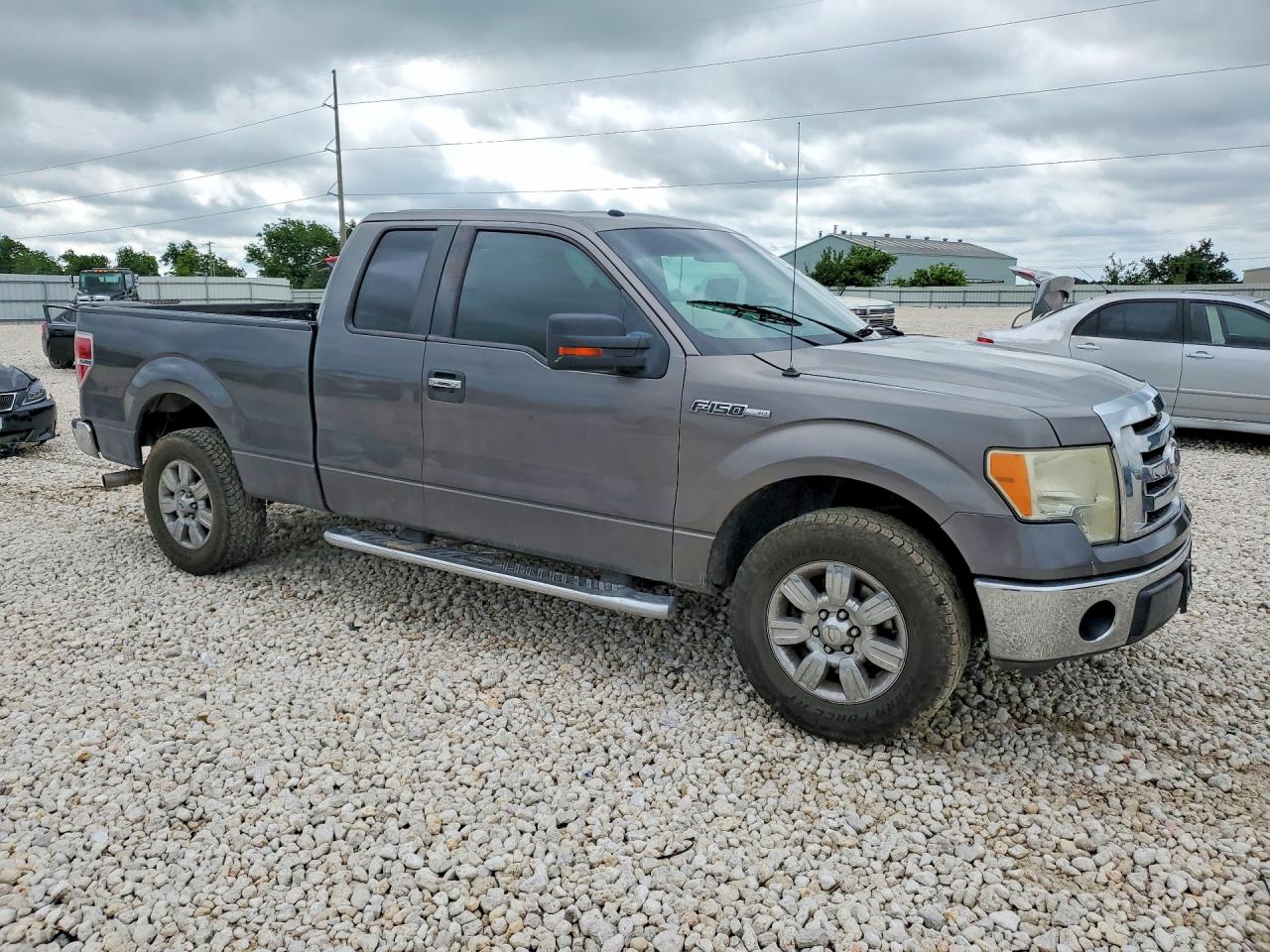 2011 Ford F150 Super Cab Gray vin: 1FTFX1CFXBFB81152