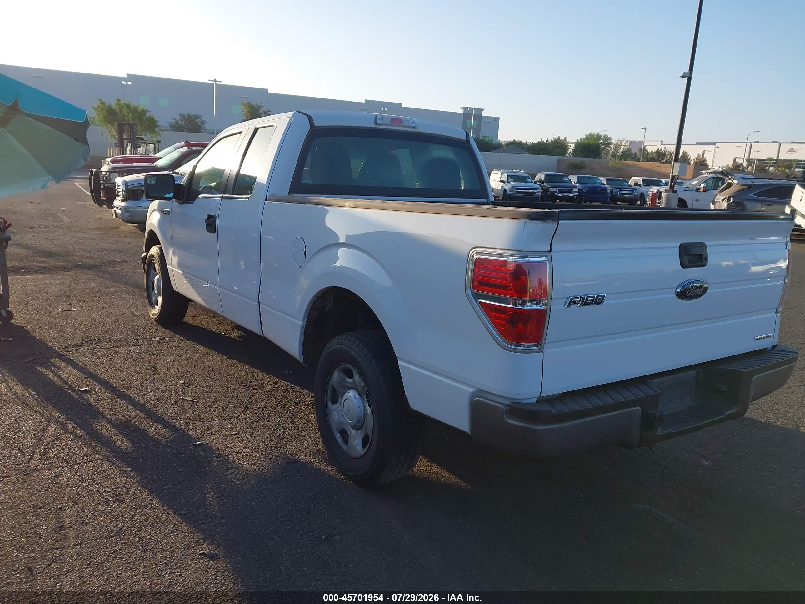 2013 Ford F-150 Xl White vin: 1FTFX1CFXDFB54195