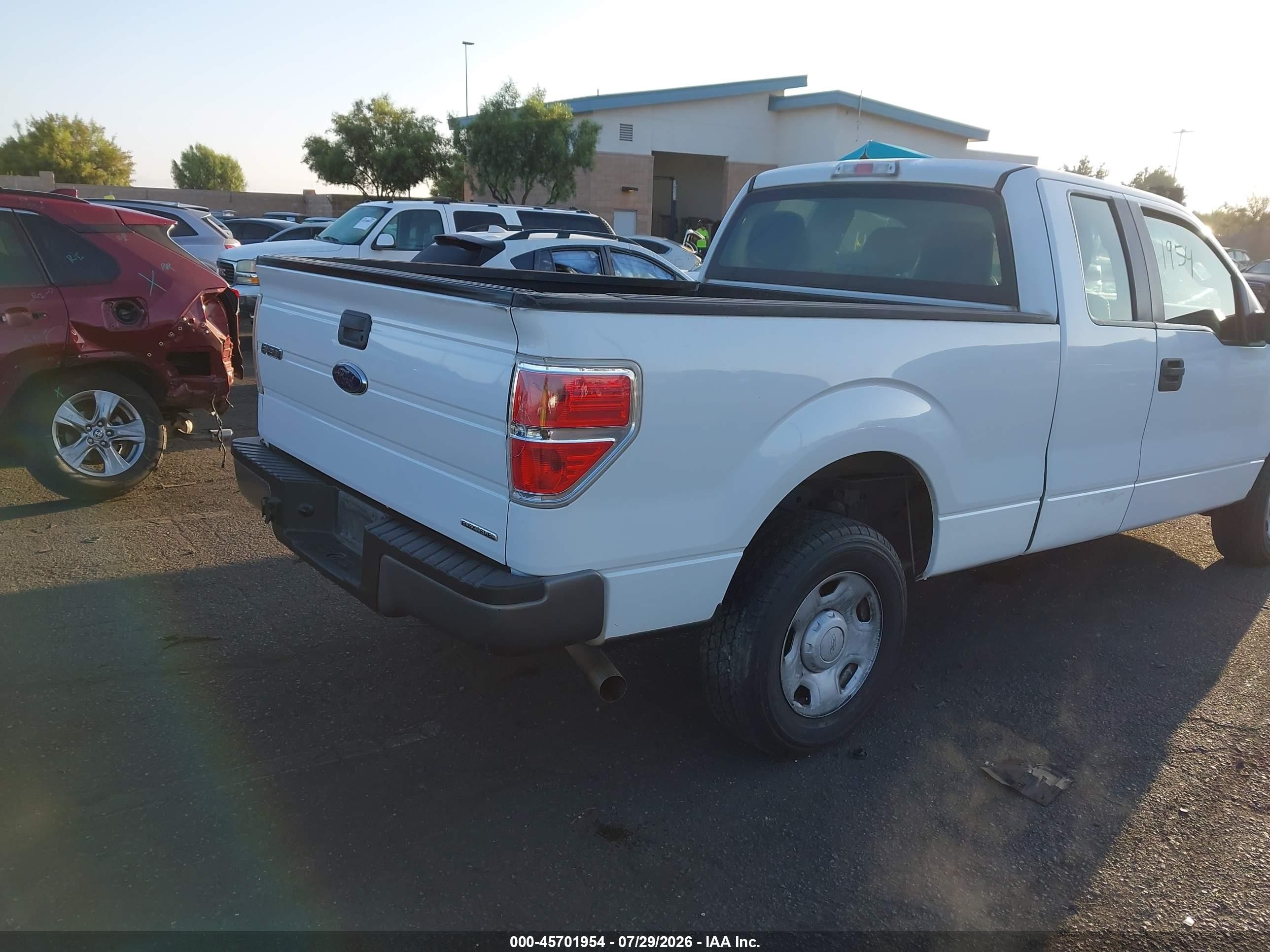 2013 Ford F-150 Xl White vin: 1FTFX1CFXDFB54195