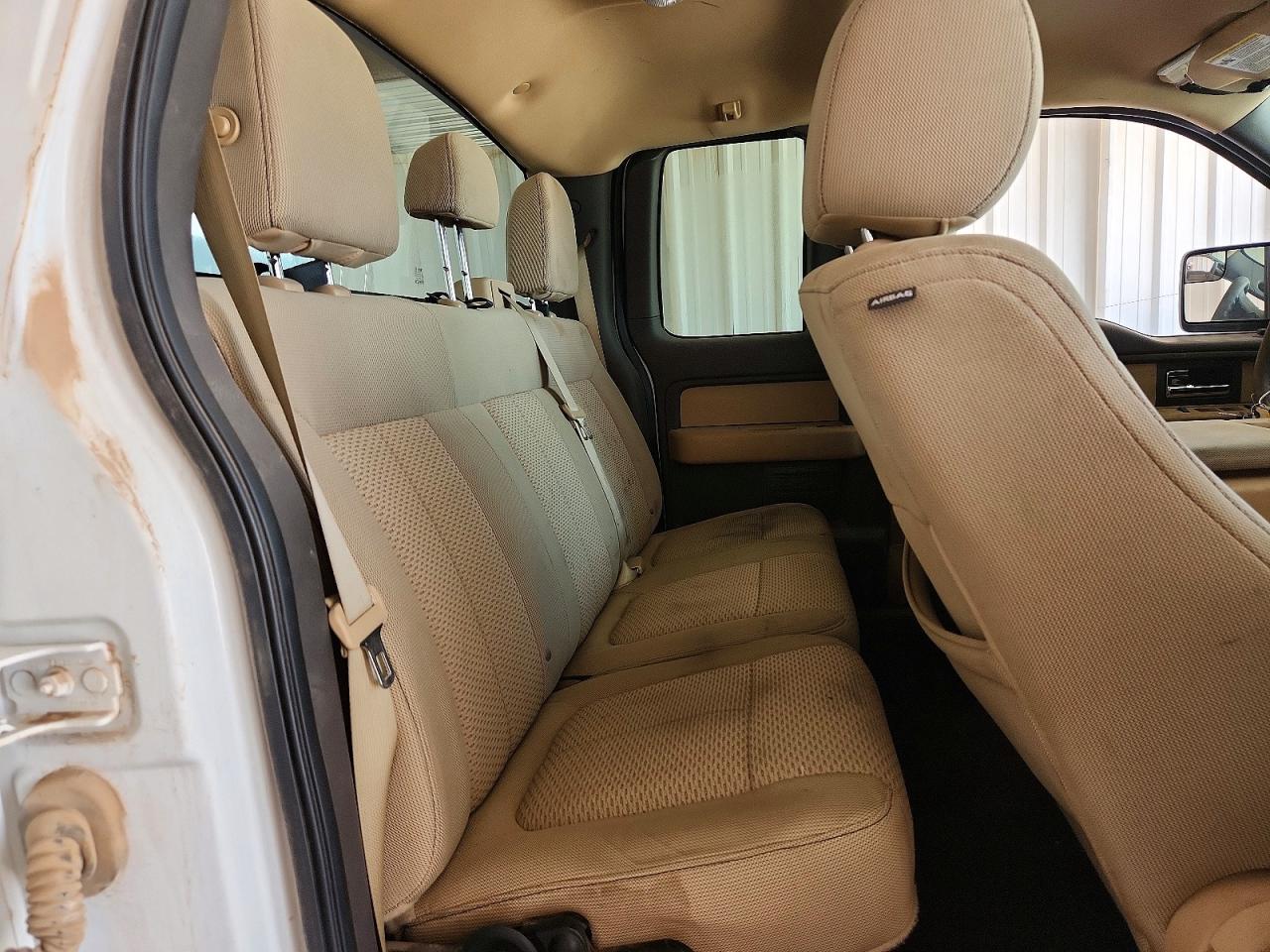 2014 Ford F150 Super Cab White vin: 1FTFX1CFXEFC51706