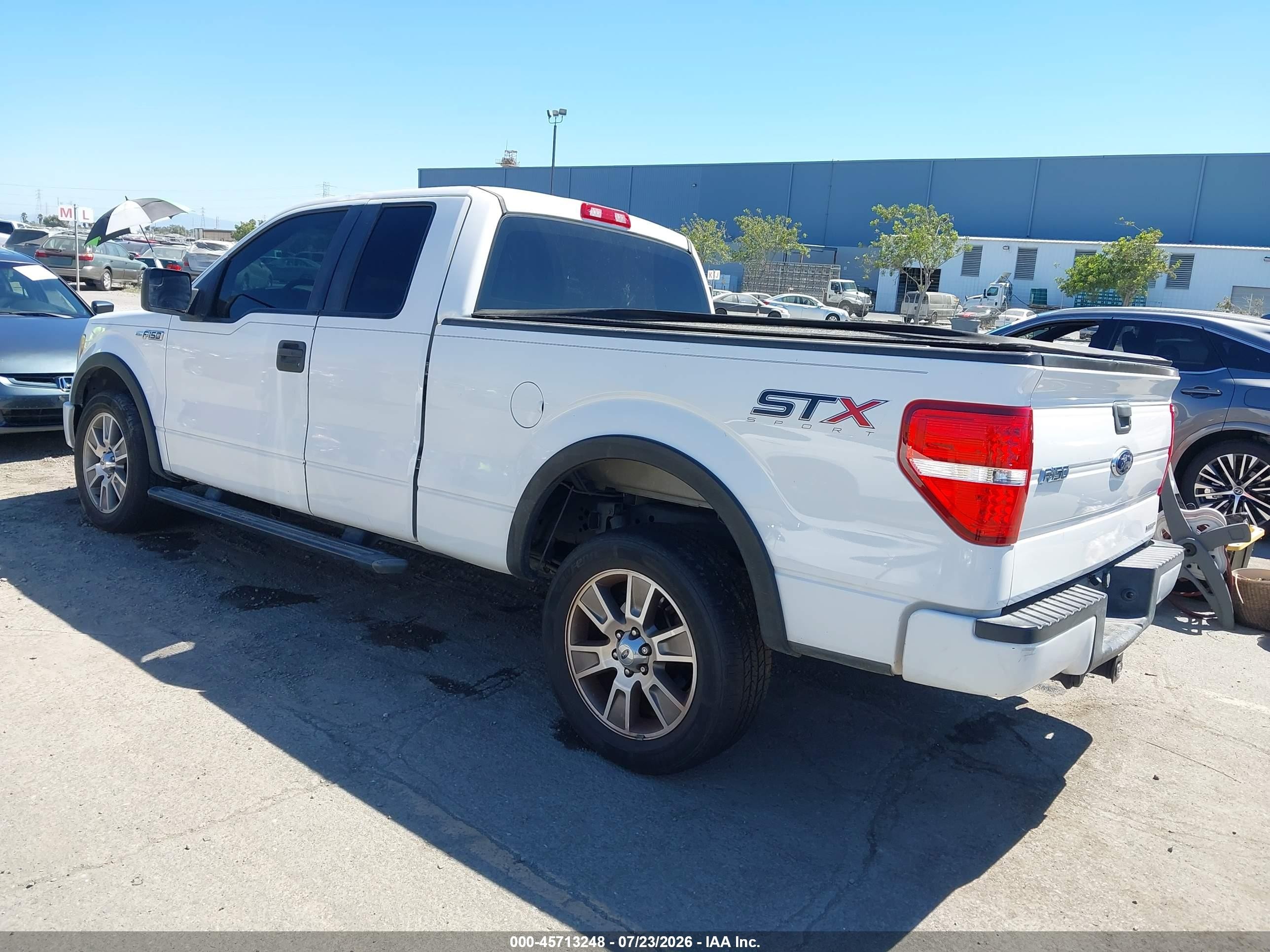 2014 Ford F-150 Stx White vin: 1FTFX1CFXEKE32991