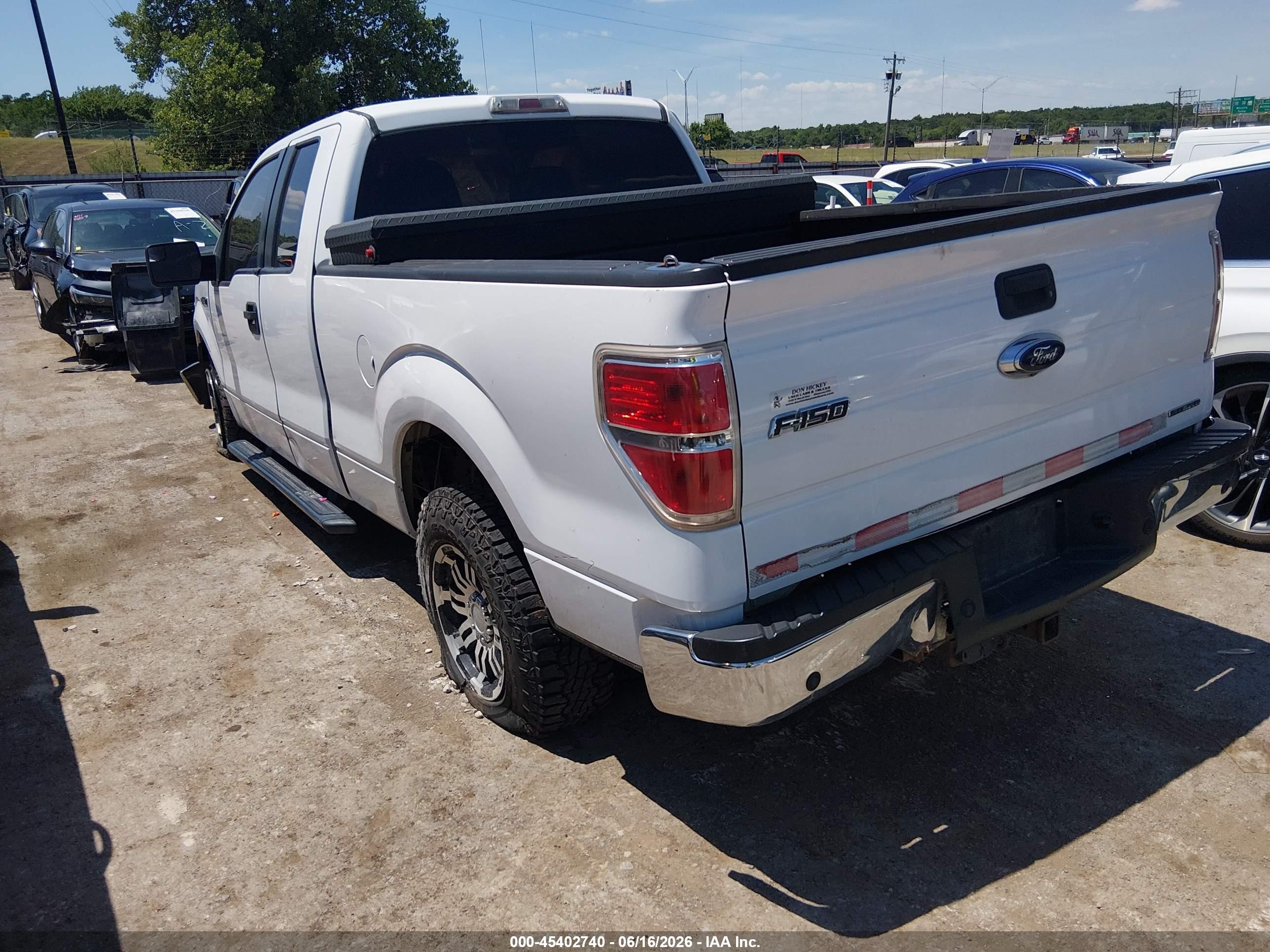 2014 Ford F-150   White vin: 1FTFX1CFXEKF57022