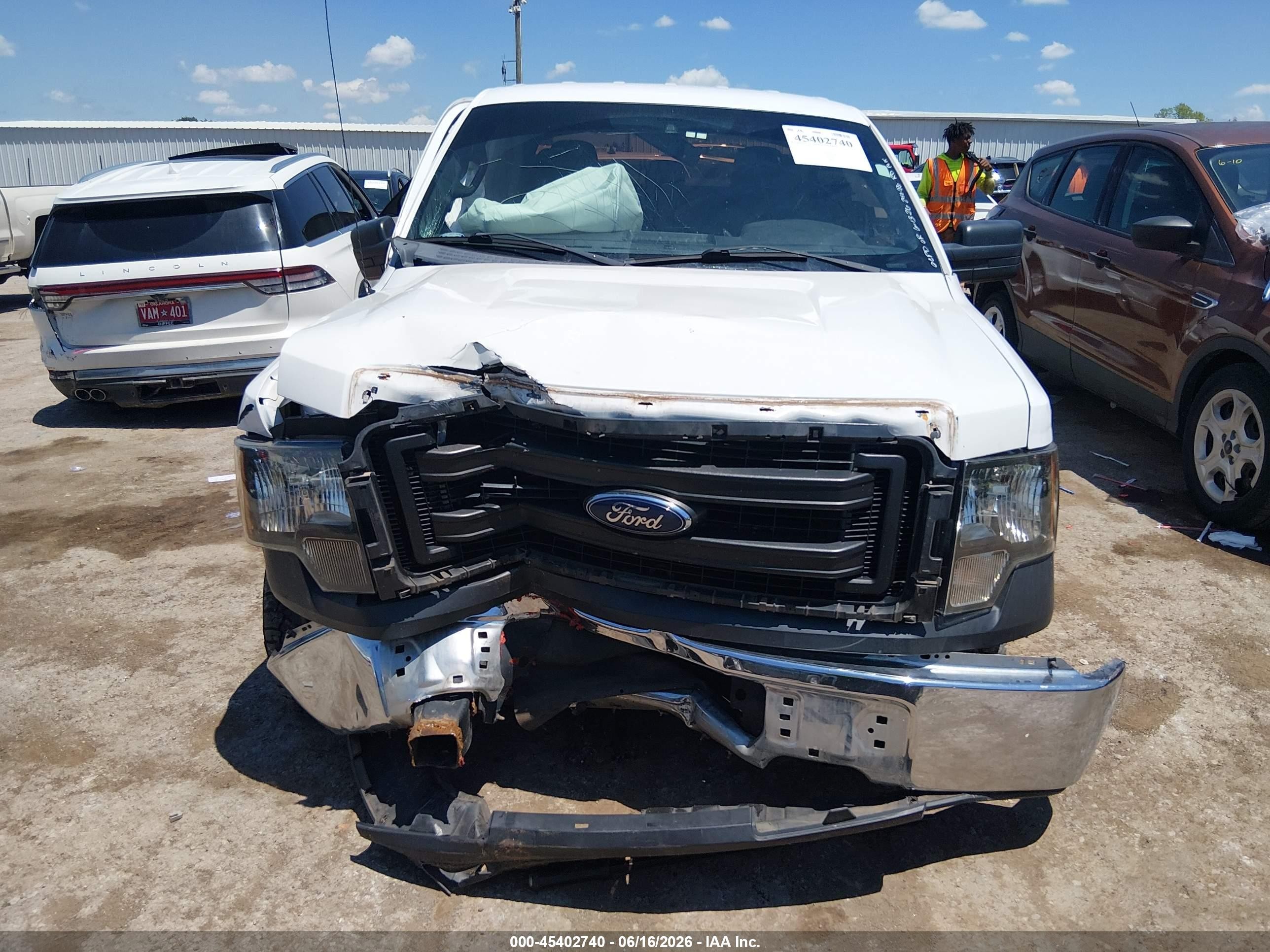 2014 Ford F-150   White vin: 1FTFX1CFXEKF57022