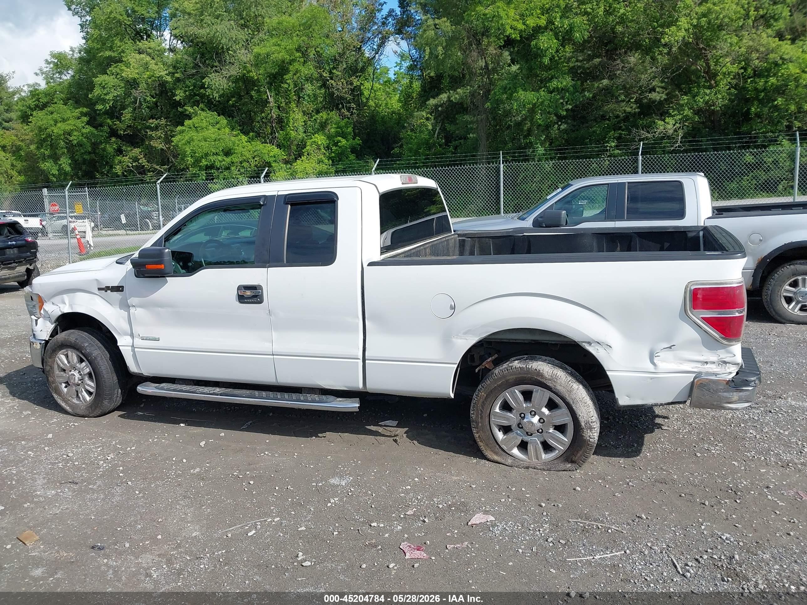 2011 Ford F-150 Xlt White vin: 1FTFX1CT0BFB28434