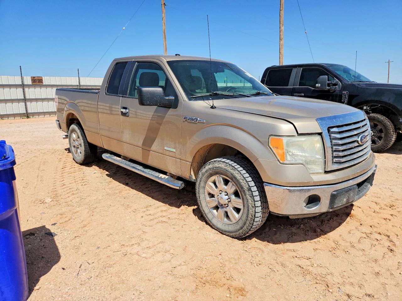 2012 Ford F150 Super Cab Gold vin: 1FTFX1CT0CFB72497