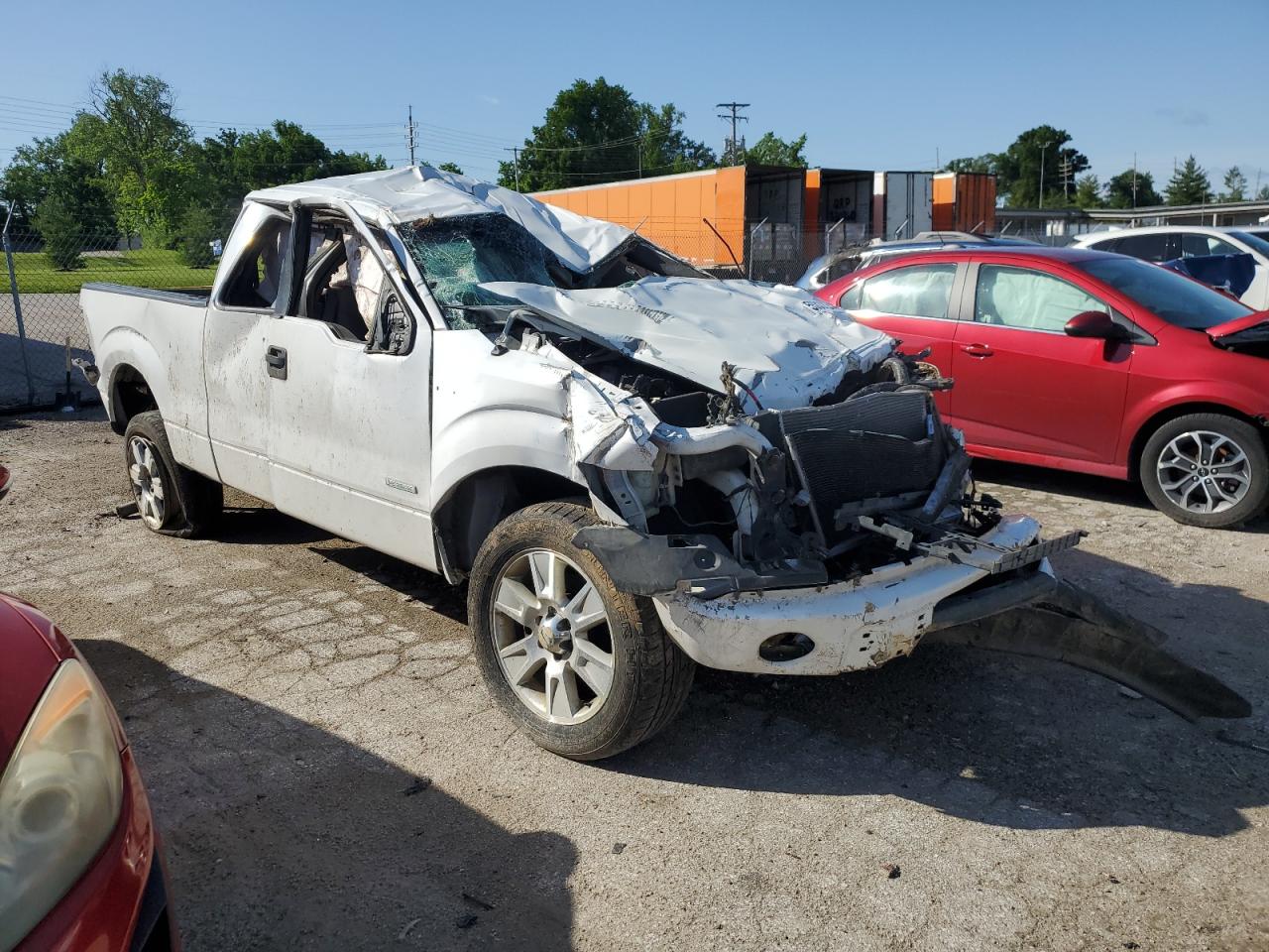 2014 Ford F150 Super Cab White vin: 1FTFX1CT0EFA98923