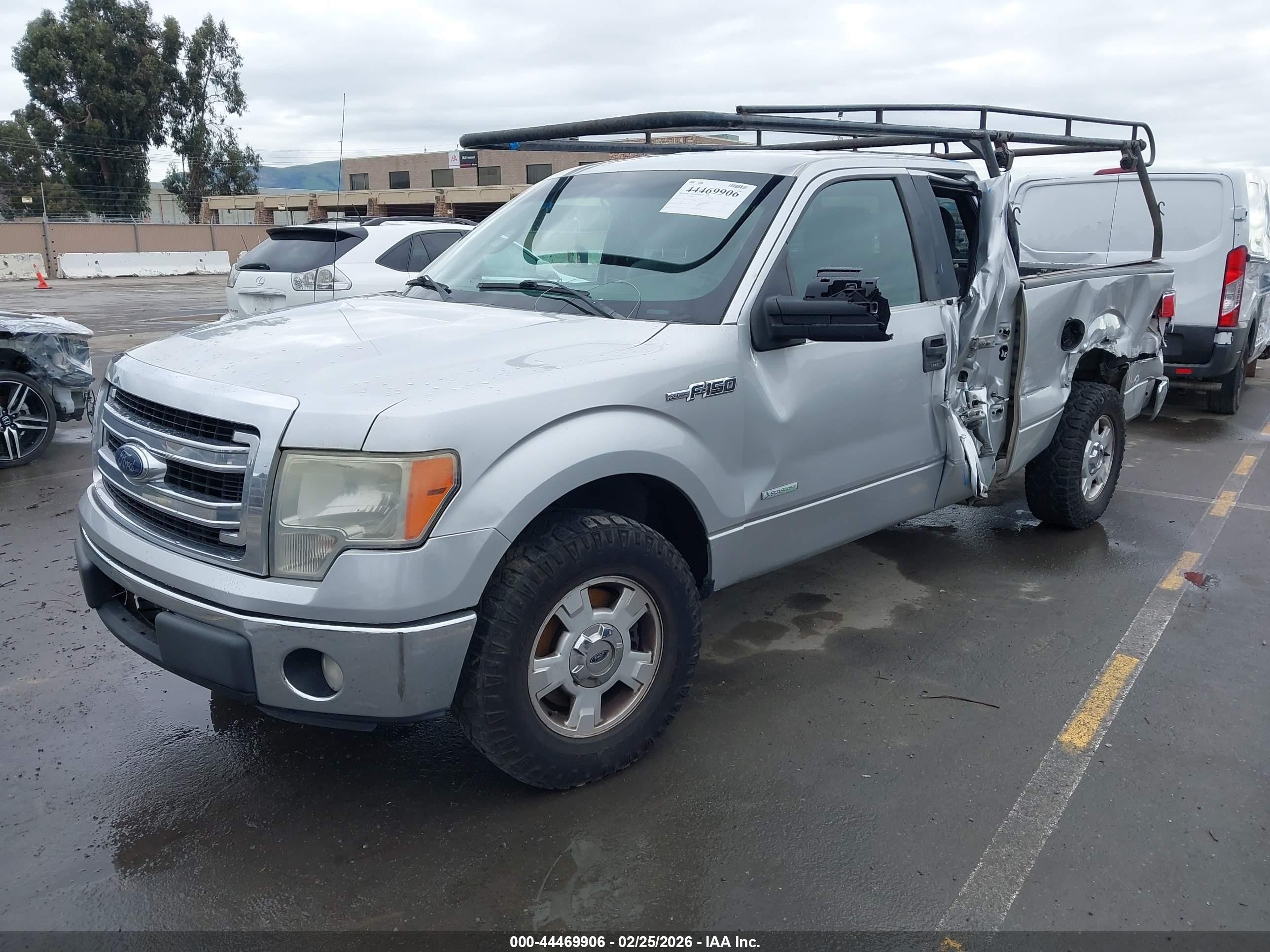 2013 Ford F150 Super Cab Silver vin: 1FTFX1CT1DFB23715