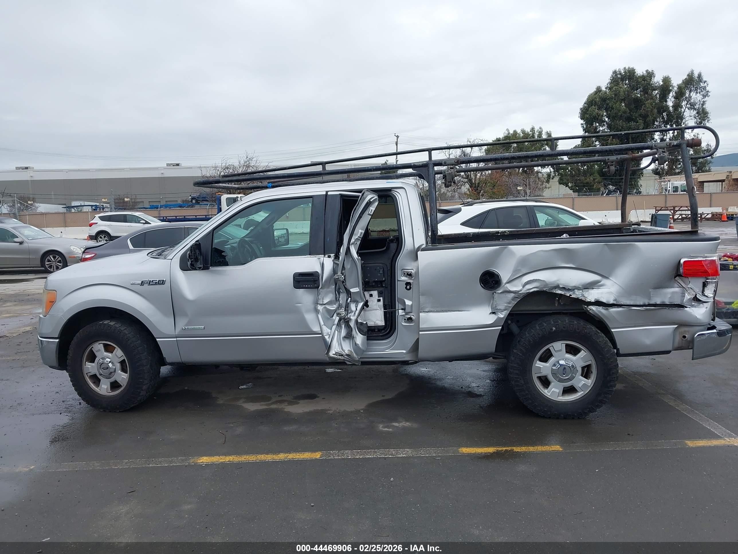 2013 Ford F150 Super Cab Silver vin: 1FTFX1CT1DFB23715