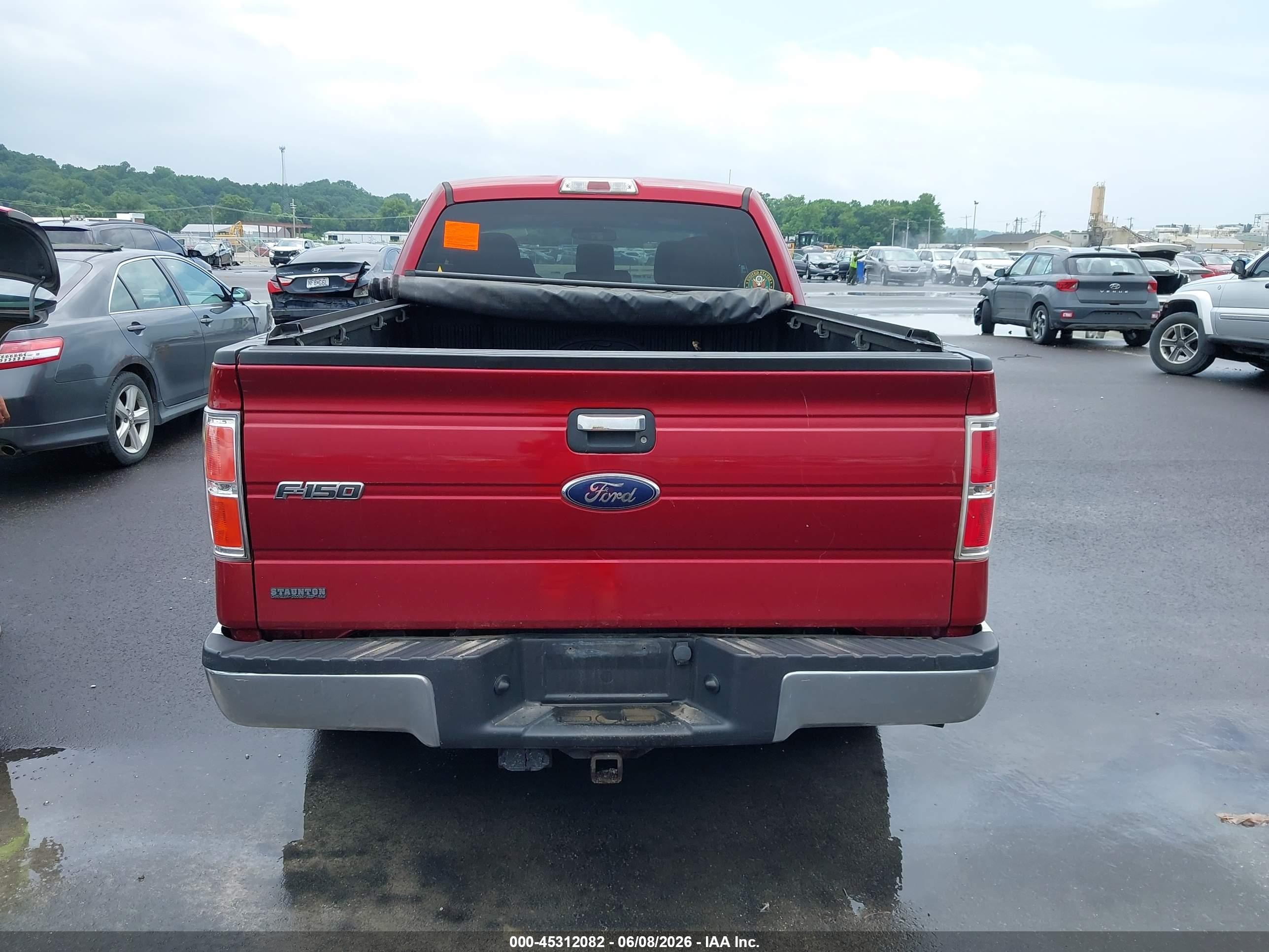 2013 Ford F-150 Xlt Red vin: 1FTFX1CT1DFB66998