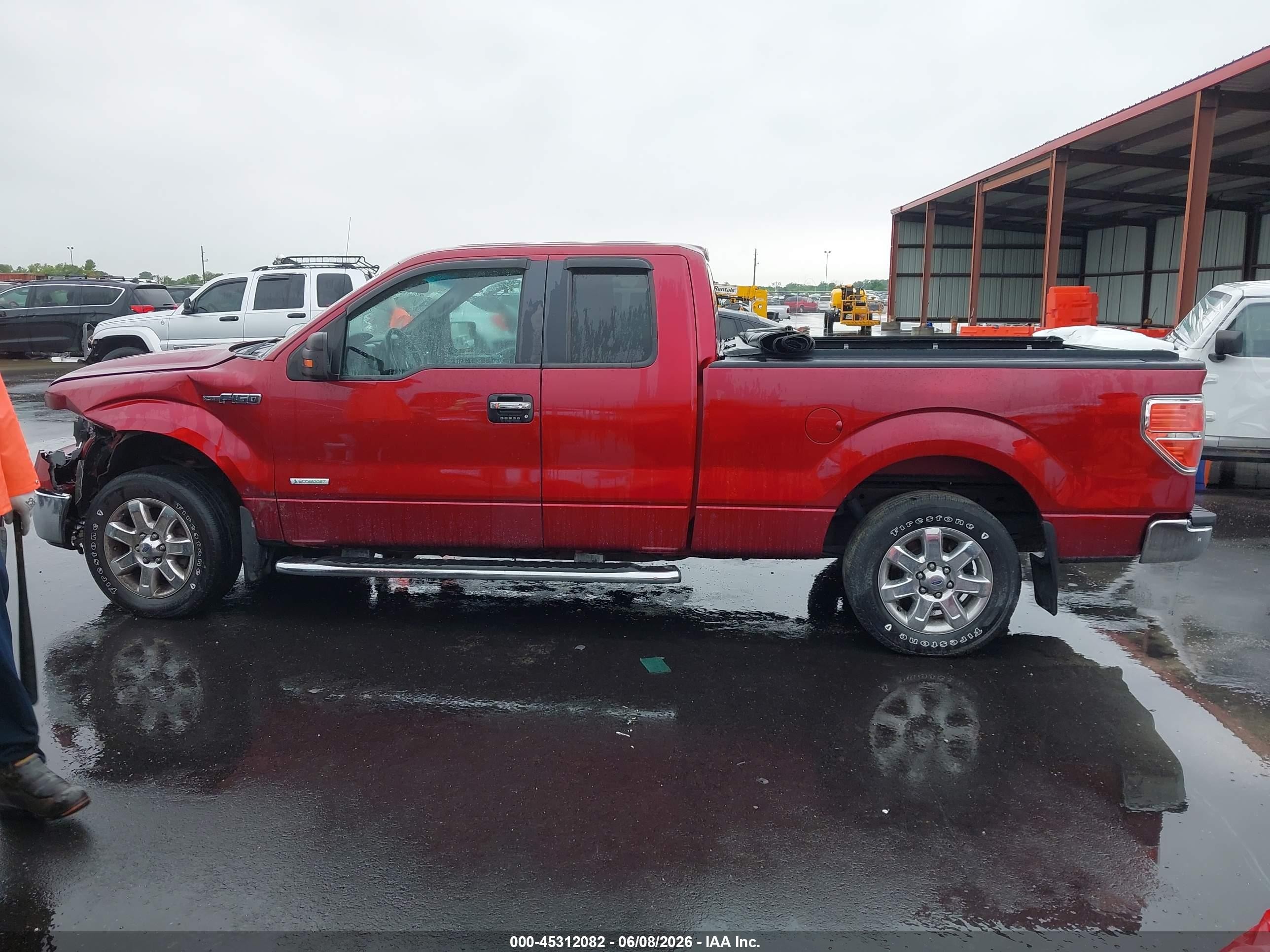 2013 Ford F-150 Xlt Red vin: 1FTFX1CT1DFB66998