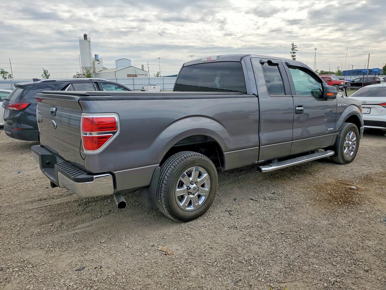 2013 Ford F150 Super Cab Charcoal vin: 1FTFX1CT3DFC47792