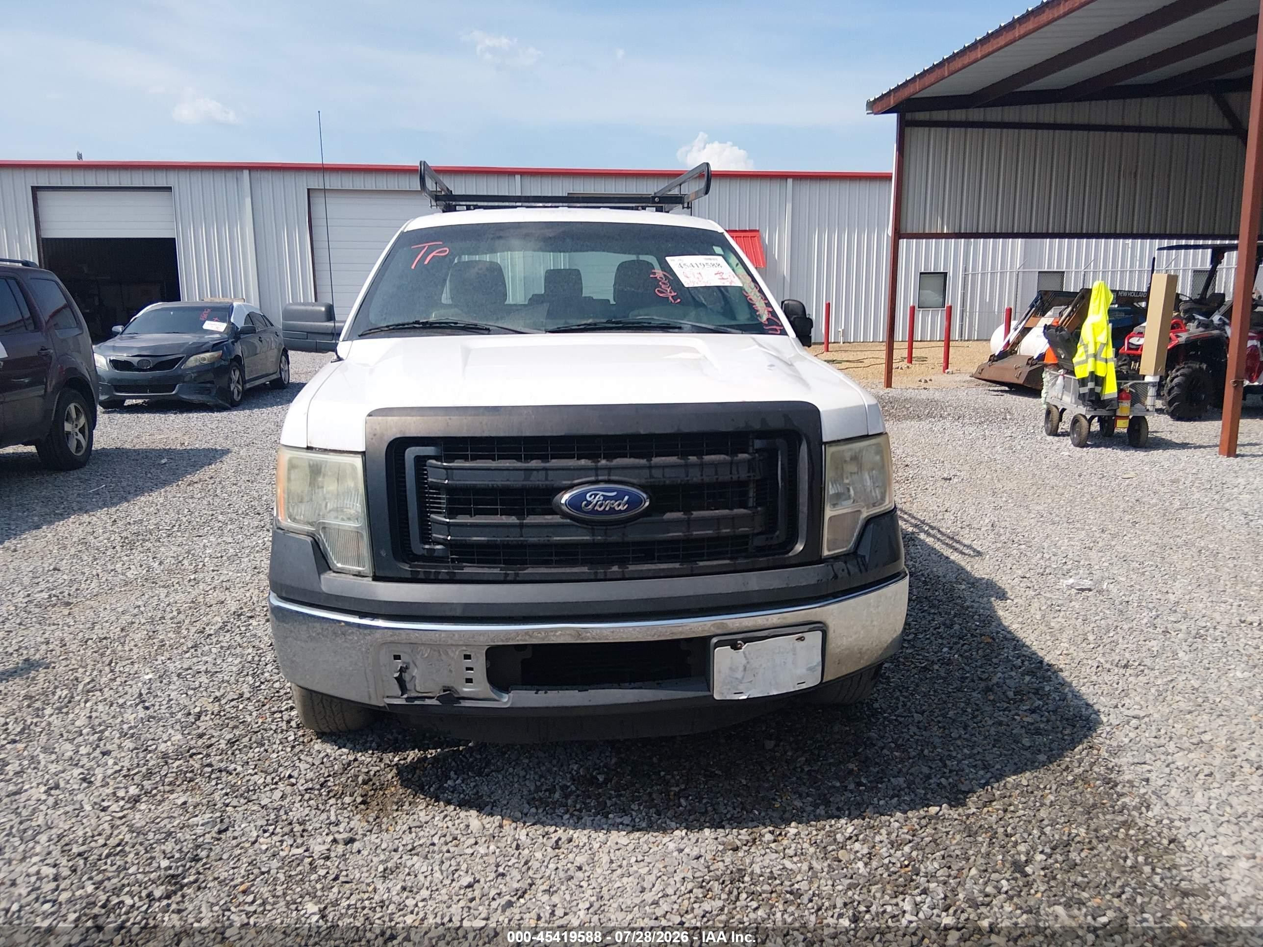 2013 Ford F-150 Xl Белый vin: 1FTFX1CT3DKG40960