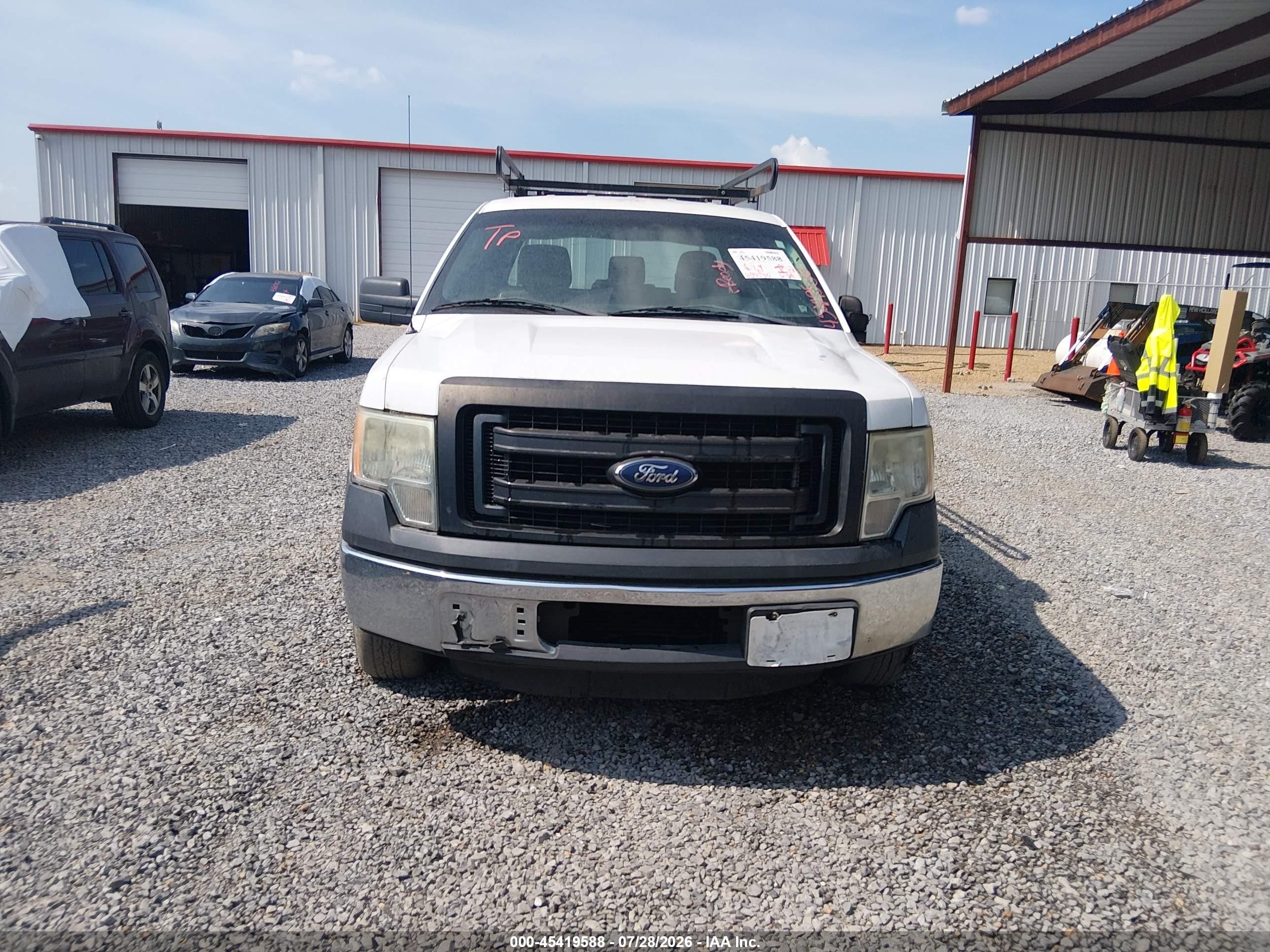 2013 Ford F-150 Xl Белый vin: 1FTFX1CT3DKG40960