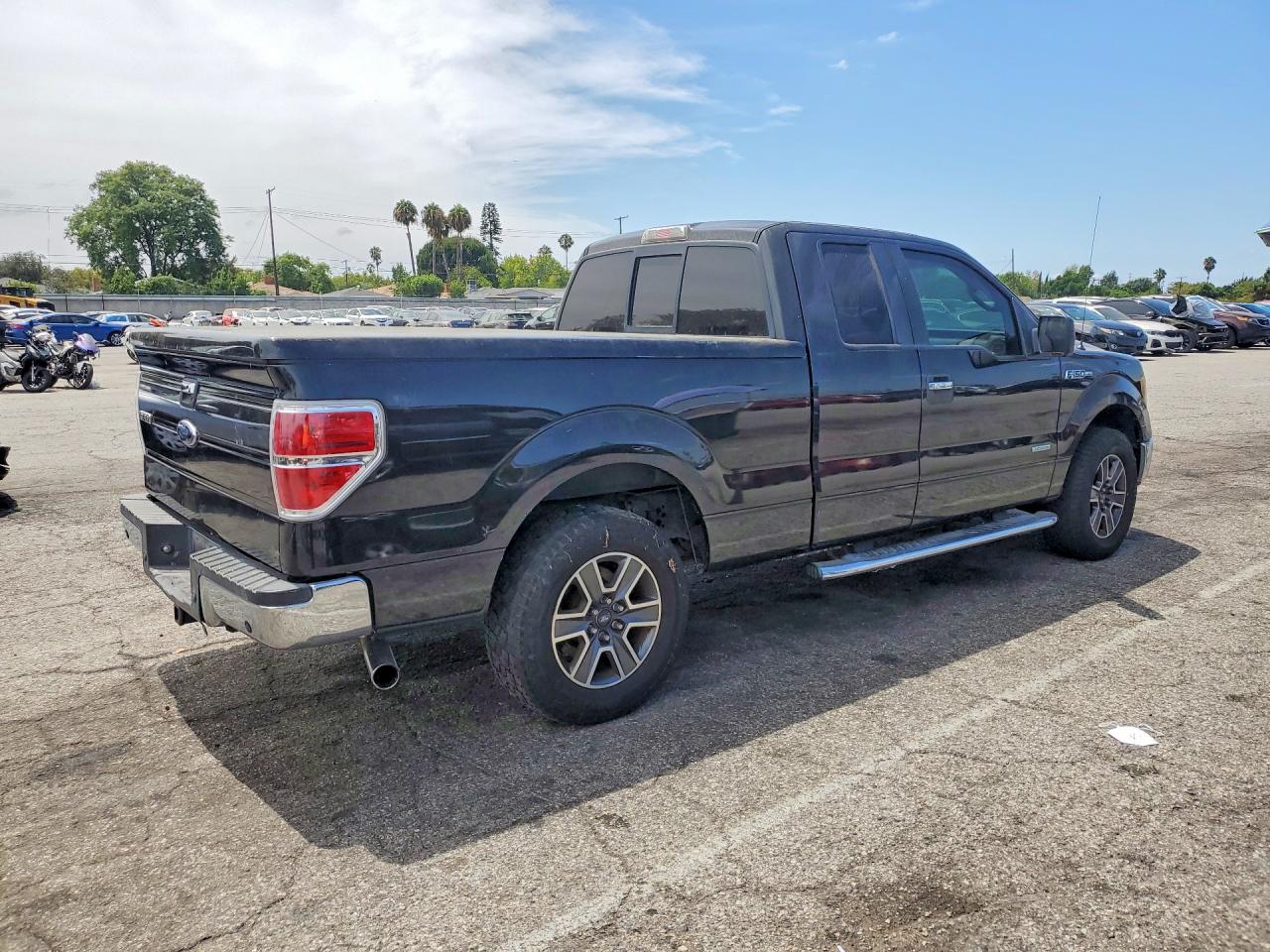2011 Ford F150 Super Cab Black vin: 1FTFX1CT4BFB03309