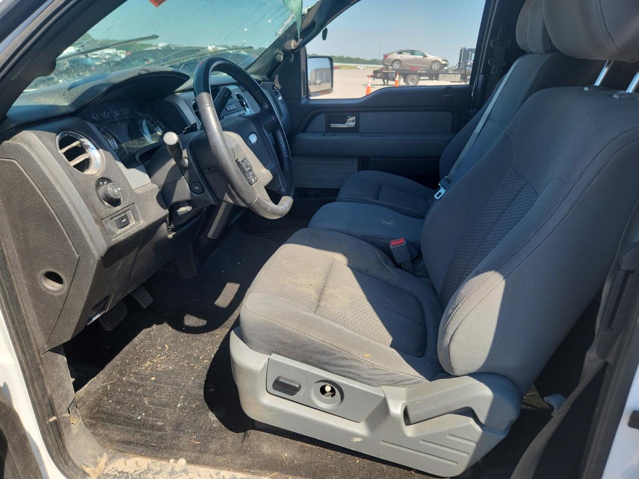 2012 Ford F150 Super Cab White vin: 1FTFX1CT4CFA33697