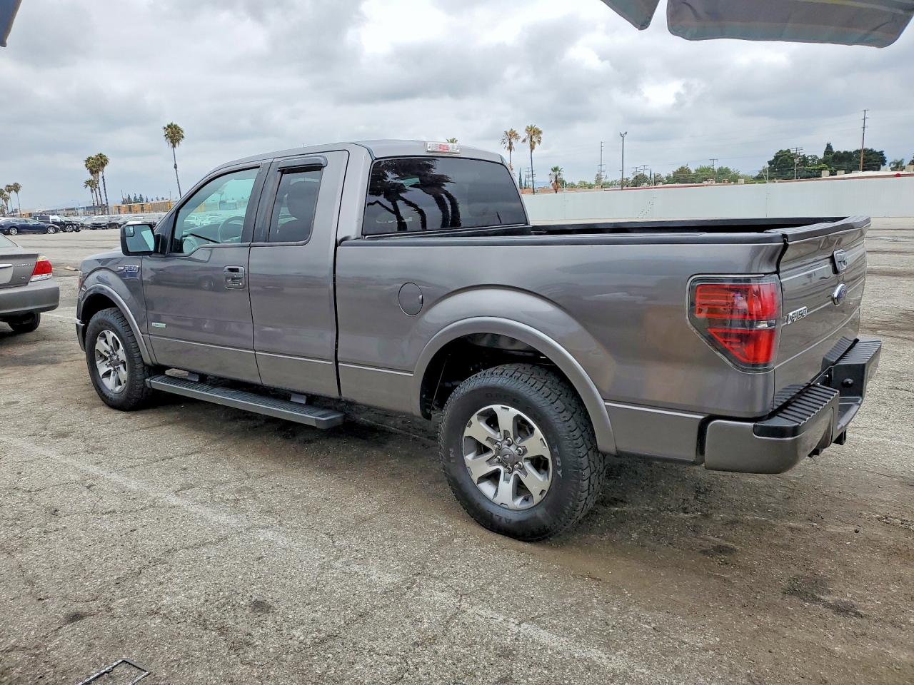 2014 Ford F150 Super Cab Gray vin: 1FTFX1CT4EFA95104