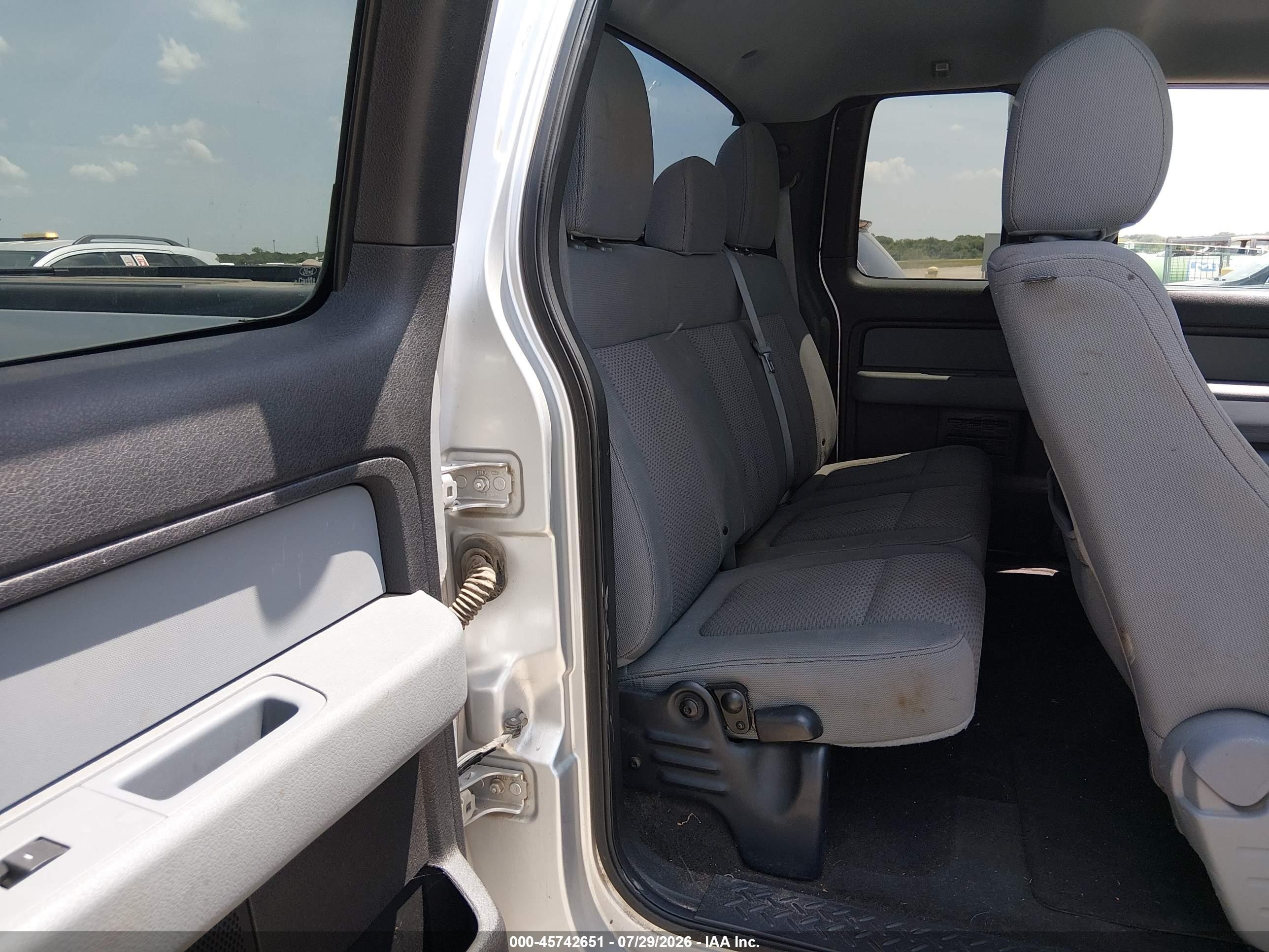 2012 Ford F-150 Xlt Silver vin: 1FTFX1CT6CFA04394