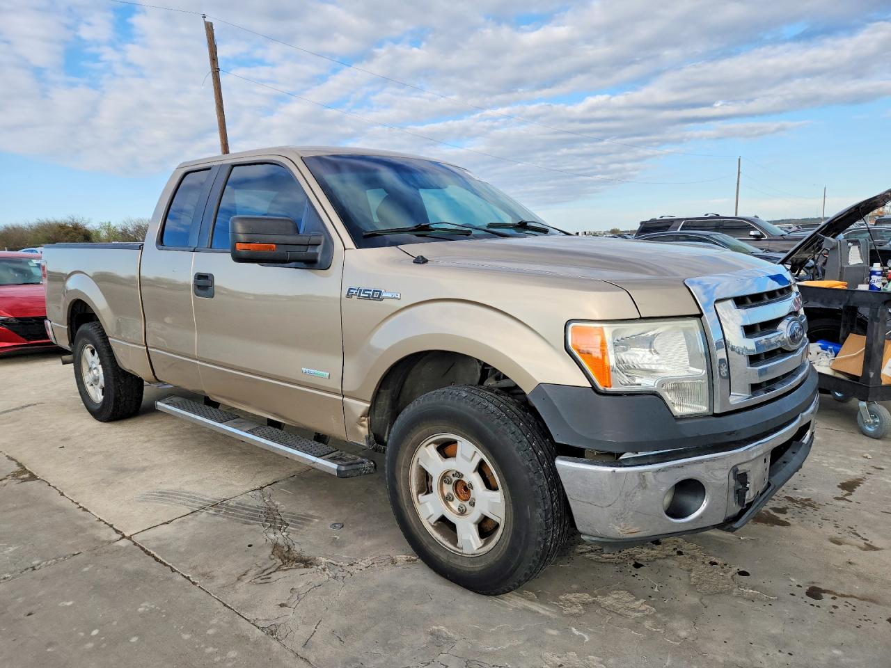 2012 Ford F150 Super Cab Beige vin: 1FTFX1CT7CFB25662