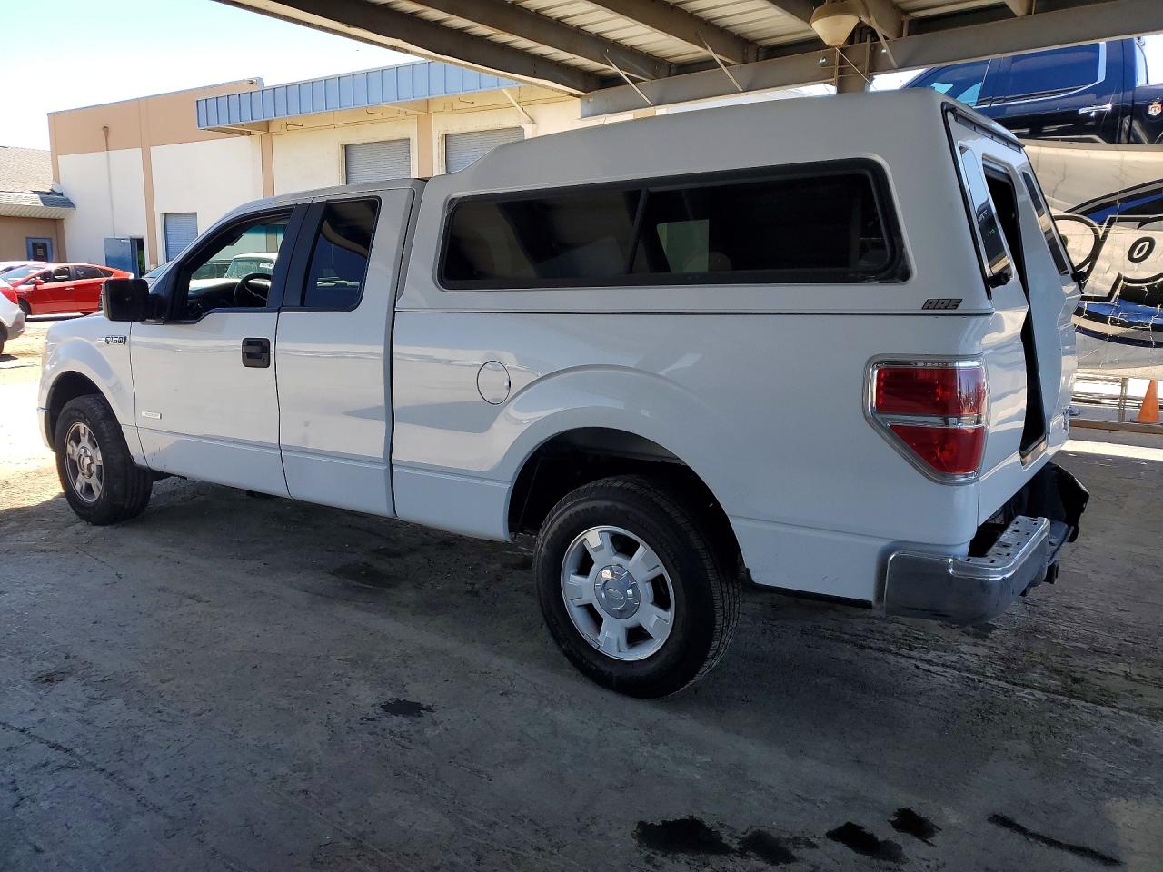 2012 Ford F150 Super Cab White vin: 1FTFX1CT7CFD01495