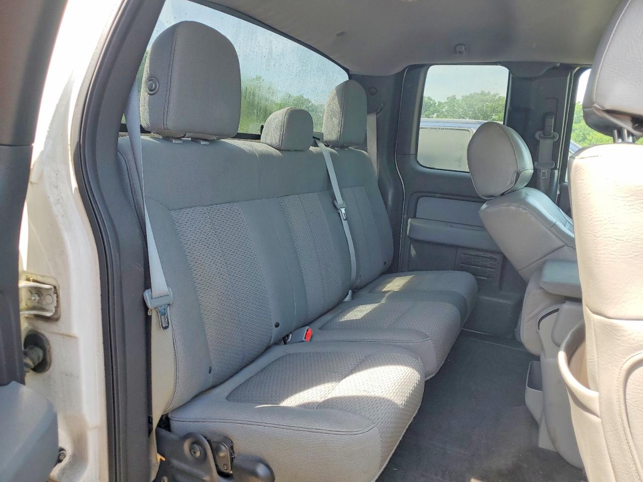 2013 Ford F150 Super Cab White vin: 1FTFX1CT7DKF32955