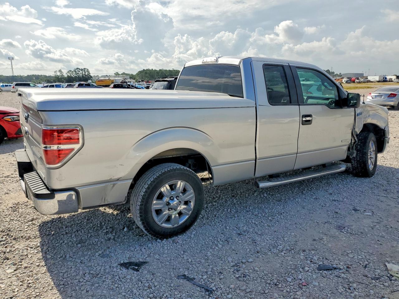 2012 Ford F150 Super Cab Silver vin: 1FTFX1CT8CFA85219