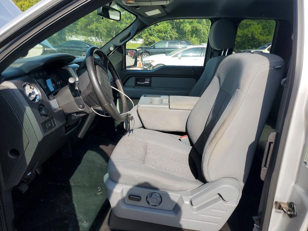 2012 Ford F150 Super Cab Silver vin: 1FTFX1CT8CFA85219