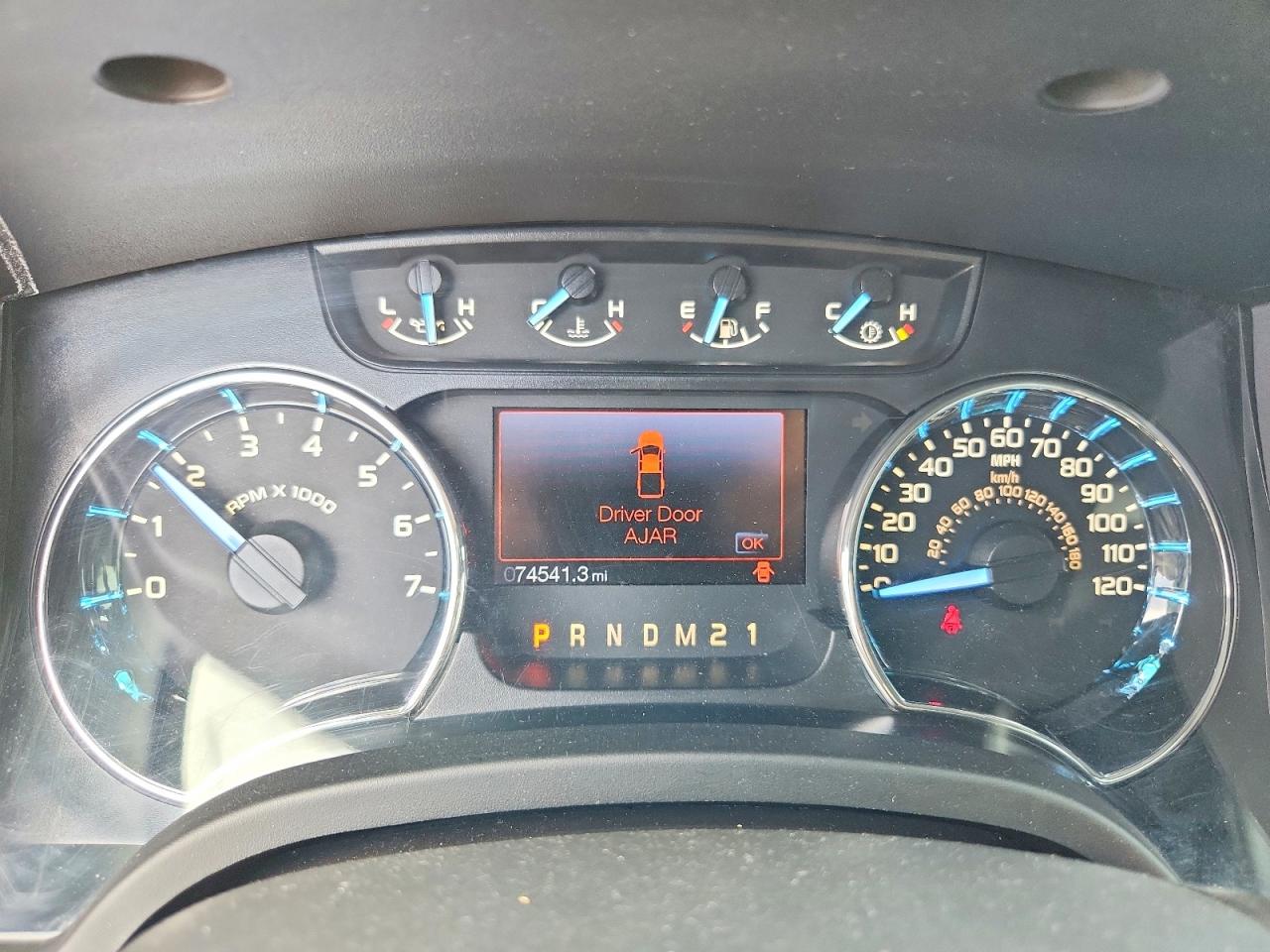 2012 Ford F150 Super Cab White vin: 1FTFX1CT8CKE19109