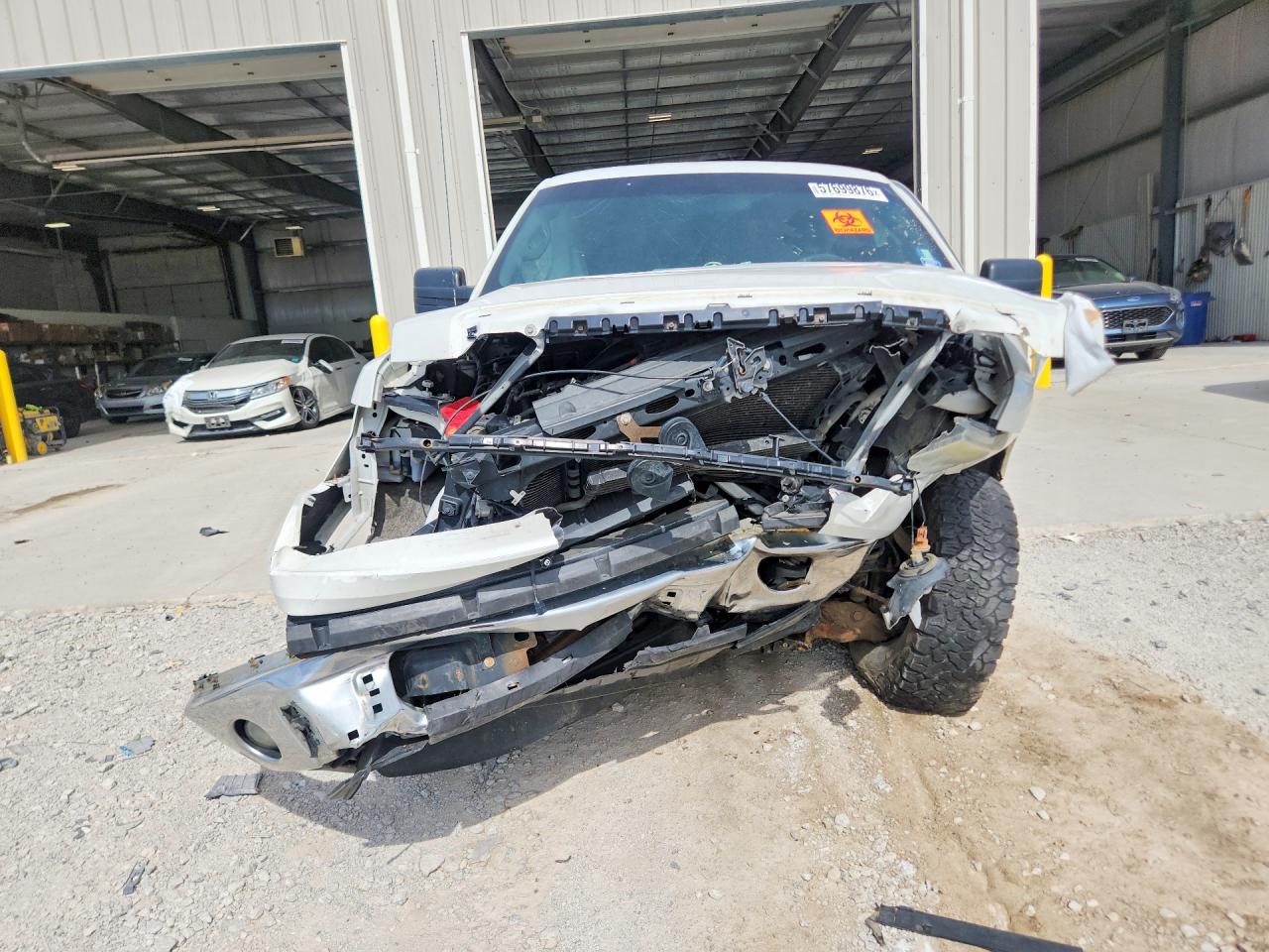2013 Ford F150 Super Cab White vin: 1FTFX1CT8DKE12808
