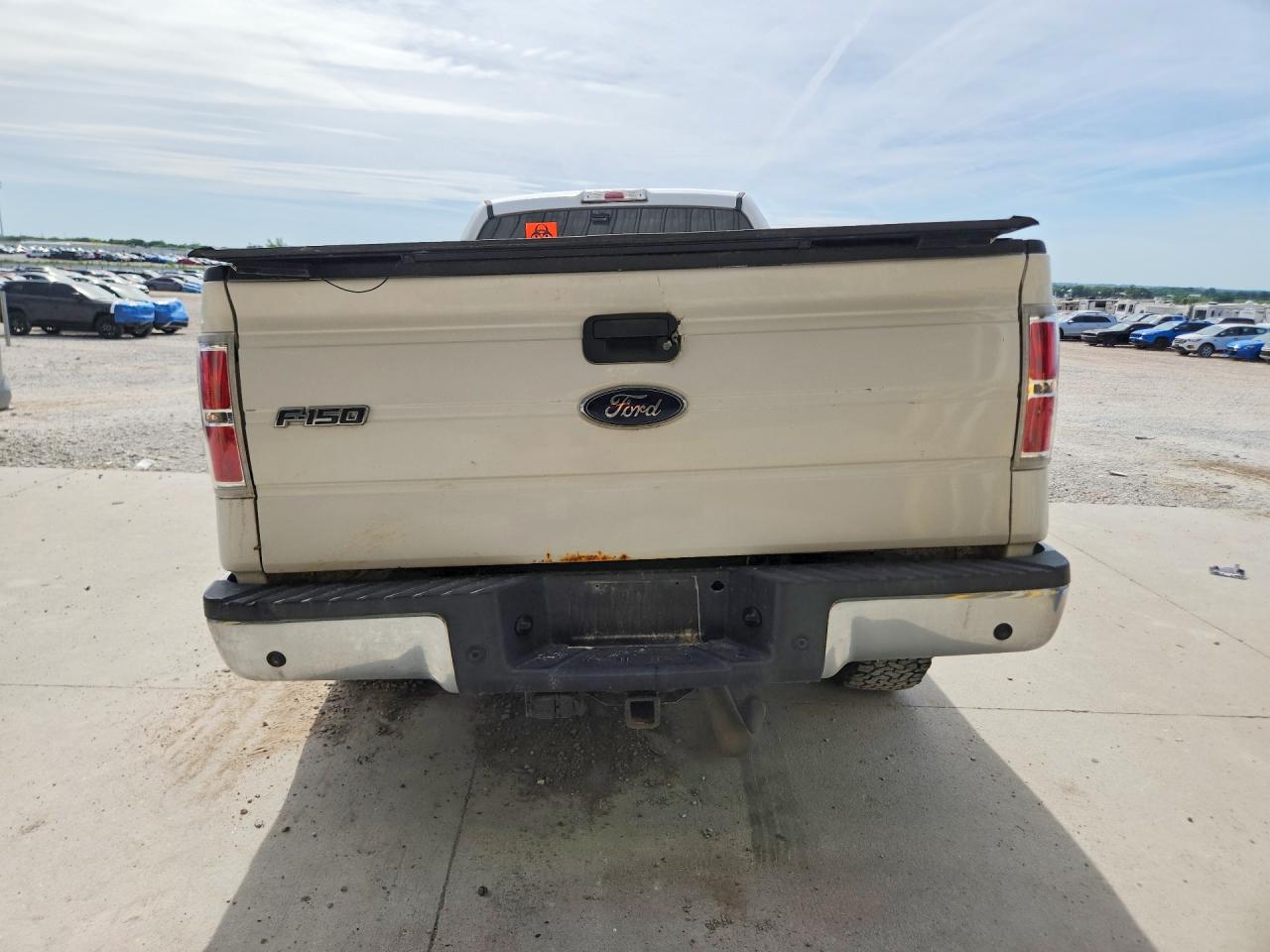 2013 Ford F150 Super Cab White vin: 1FTFX1CT8DKE12808