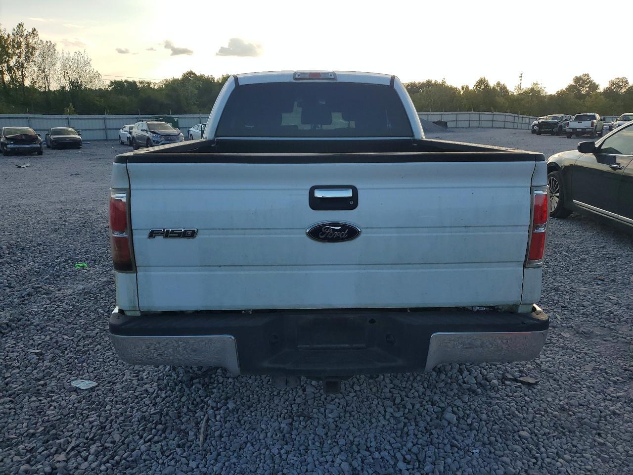 2011 Ford F150 Super Cab White vin: 1FTFX1CT9BFB20168