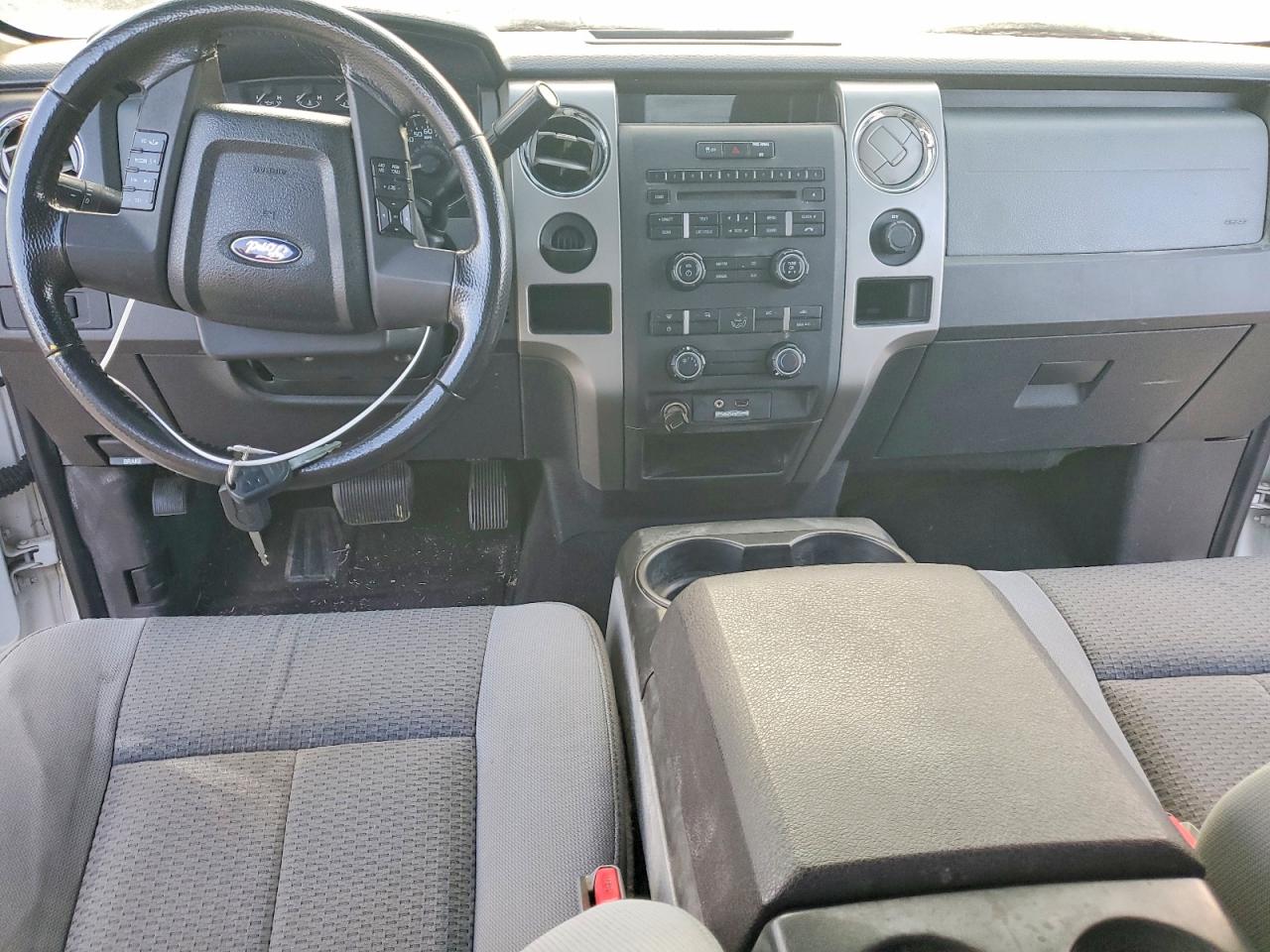 2011 Ford F150 Super Cab White vin: 1FTFX1CT9BFB20168