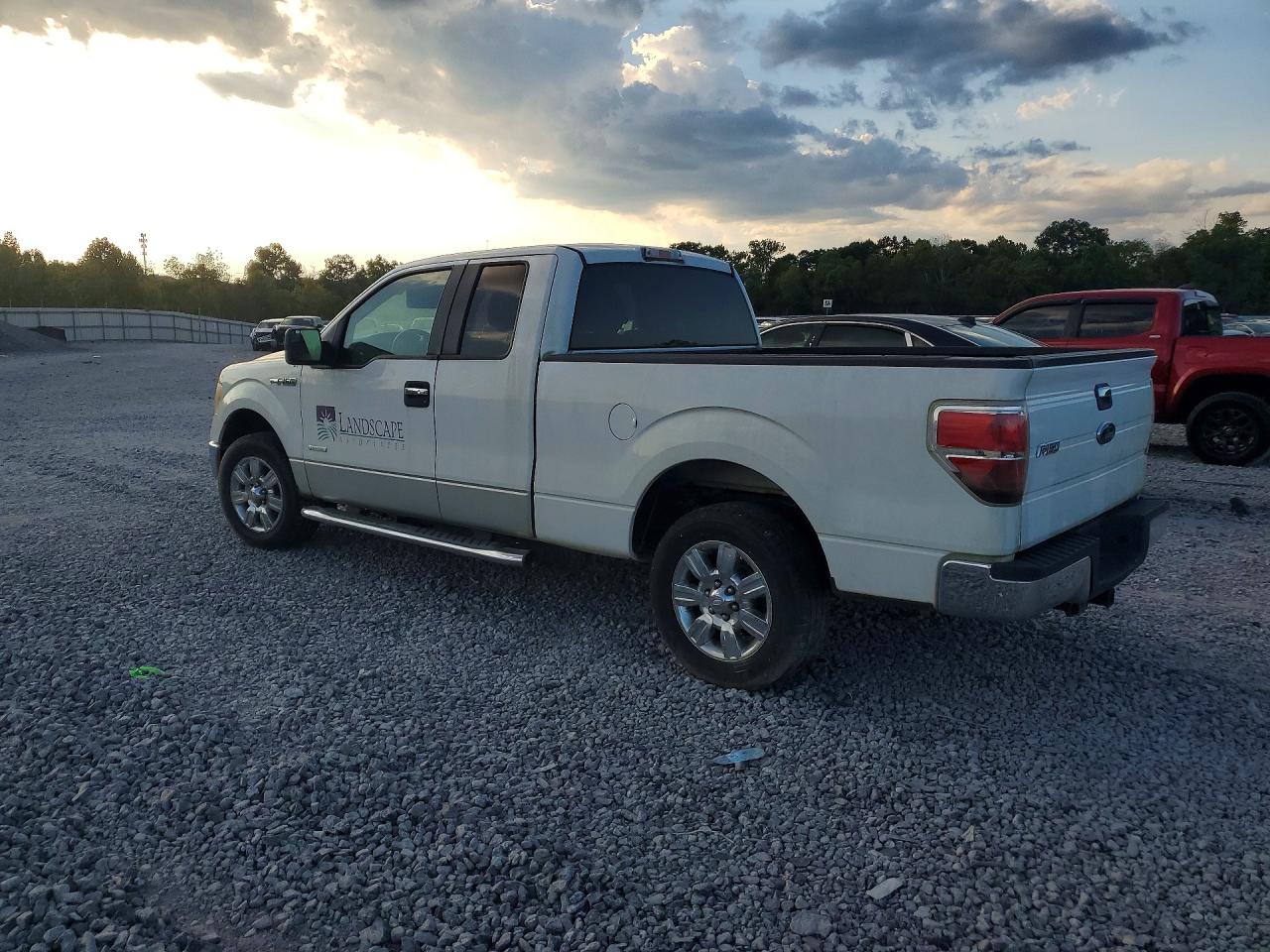 2011 Ford F150 Super Cab White vin: 1FTFX1CT9BFB20168