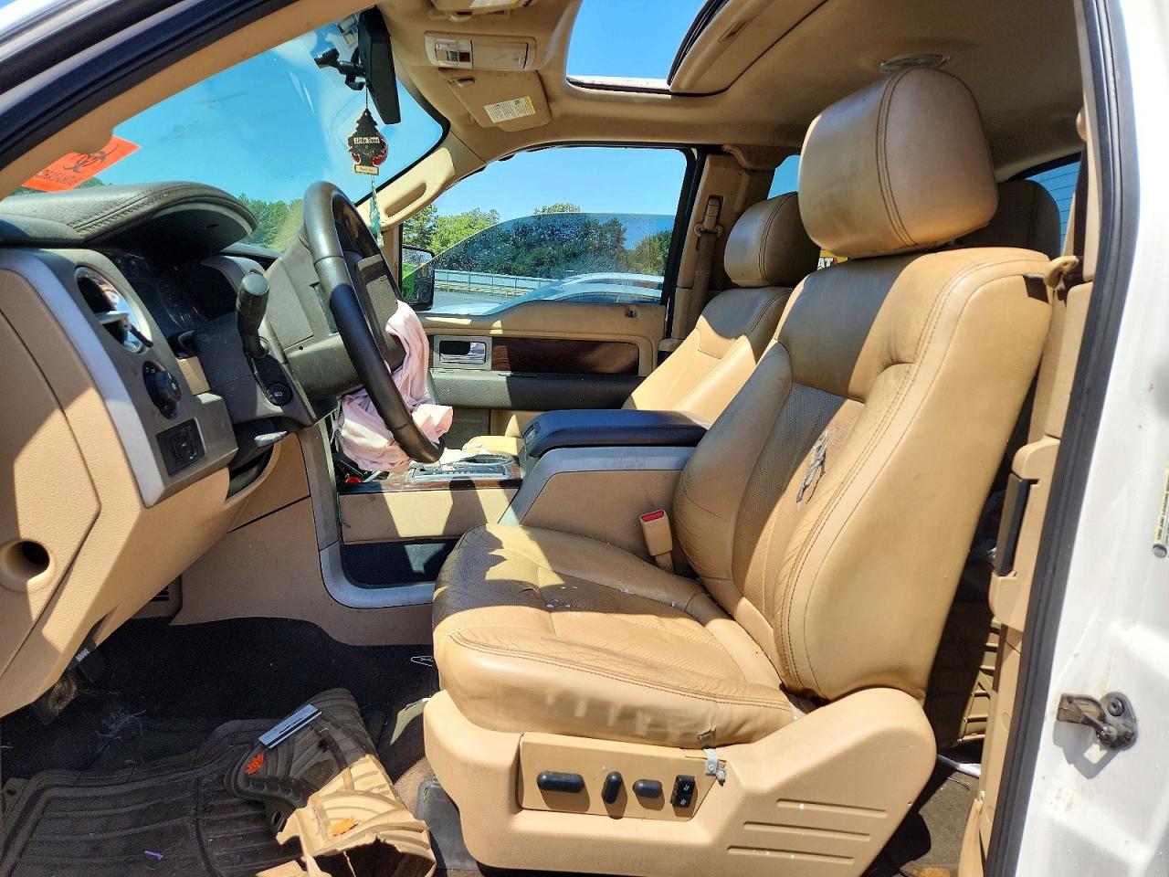 2012 Ford F150 Super Cab White vin: 1FTFX1CT9CFB90691
