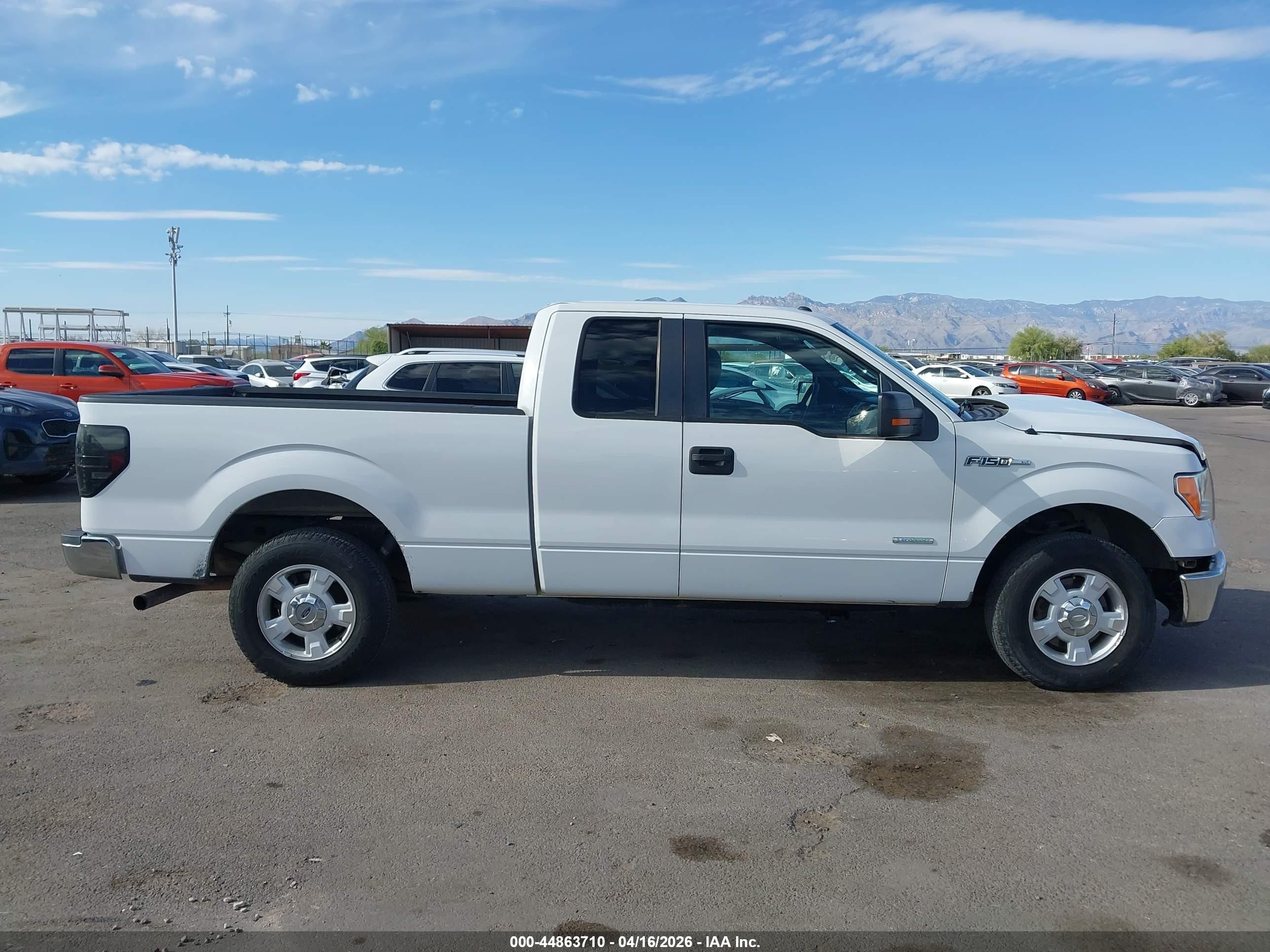 2012 Ford F-150 Xlt White vin: 1FTFX1CT9CFC36133