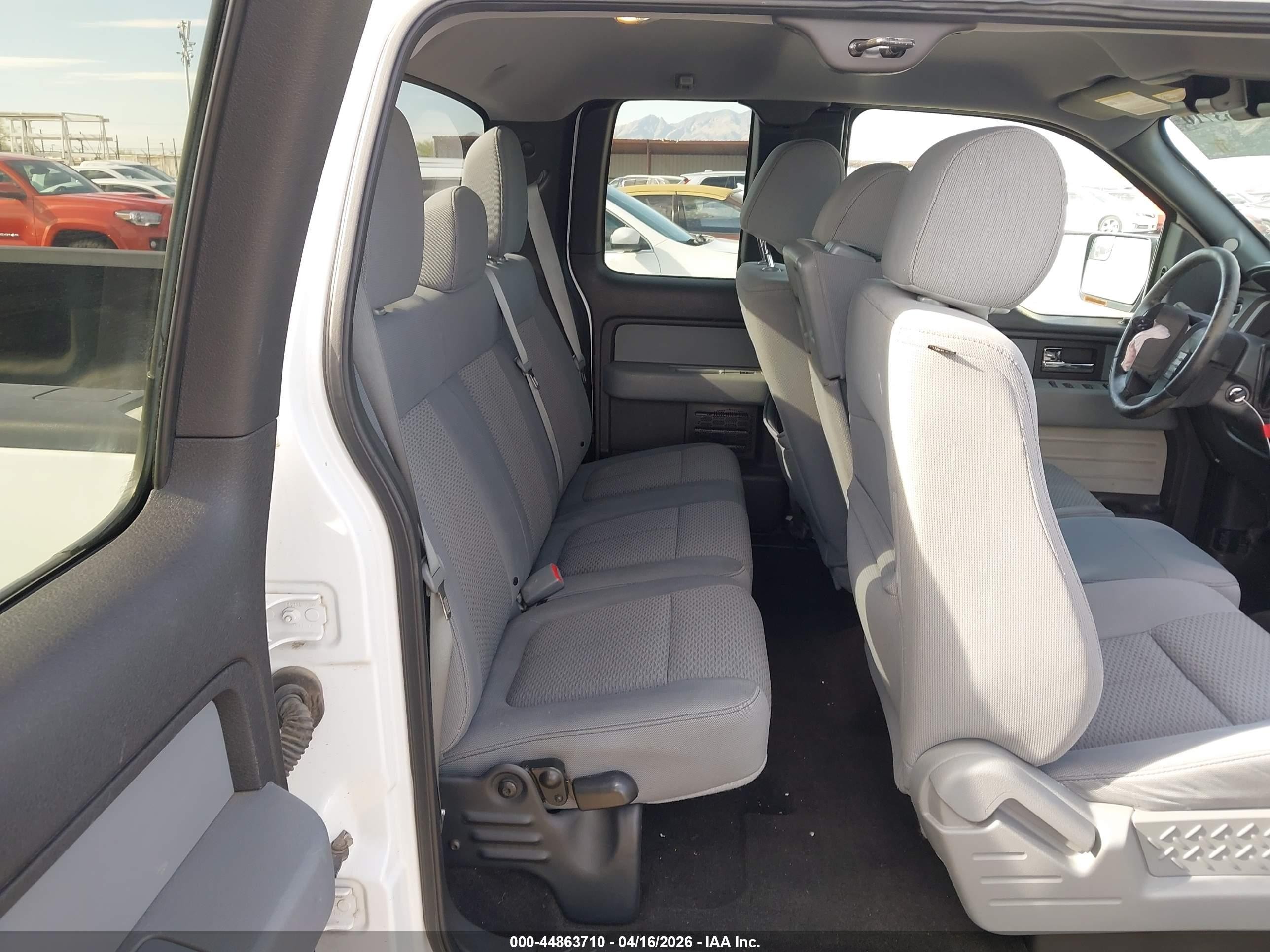 2012 Ford F-150 Xlt White vin: 1FTFX1CT9CFC36133