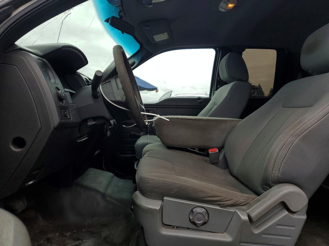2013 Ford F150 Super Cab Белый vin: 1FTFX1CT9DKG13181