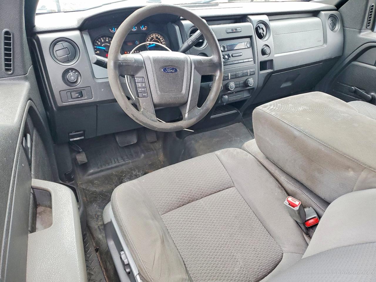 2013 Ford F150 Super Cab Белый vin: 1FTFX1CT9DKG13181