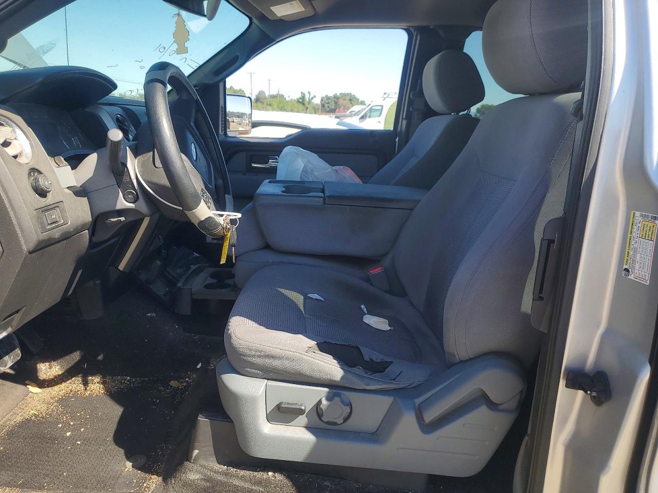 2013 Ford F150 Super Cab Silver vin: 1FTFX1CTXDFC93927