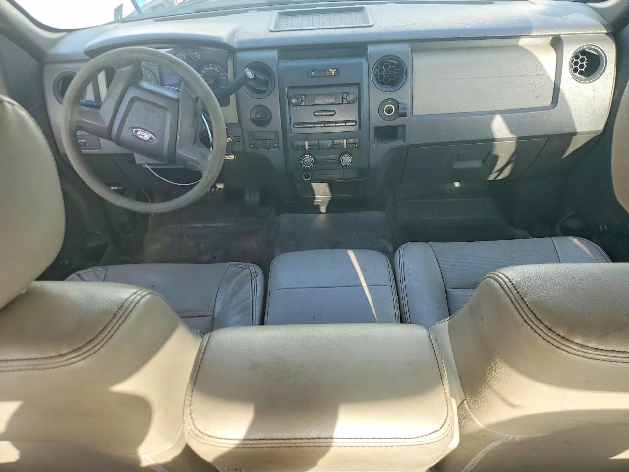 2010 Ford F150 Super Cab White vin: 1FTFX1CV0AFB58923