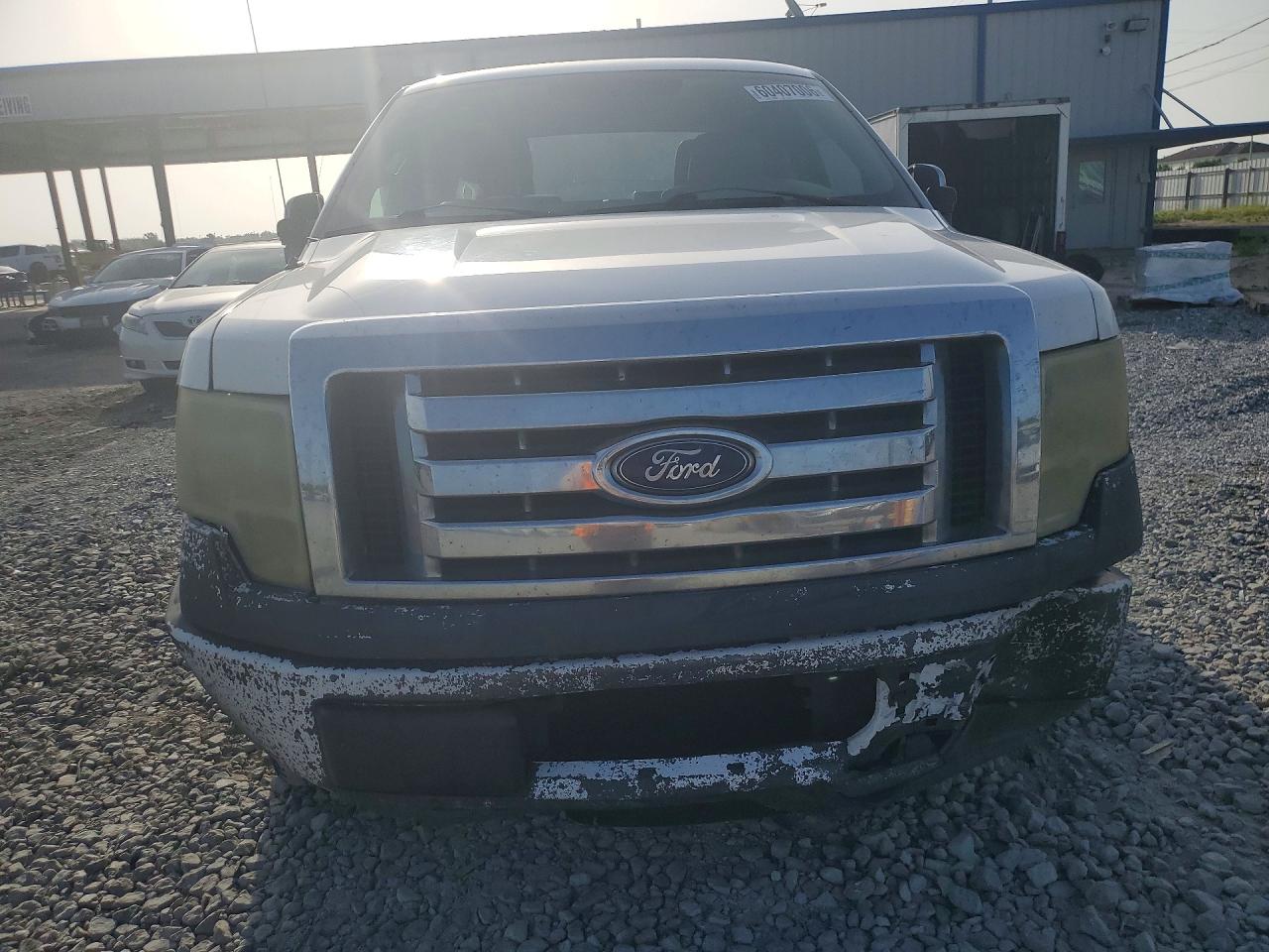 2010 Ford F150 Super Cab White vin: 1FTFX1CV0AFB58923