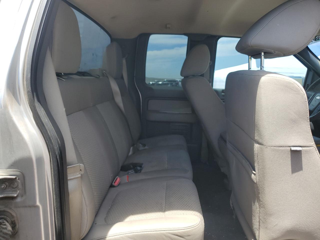 2010 Ford F150 Super Cab Silver vin: 1FTFX1CVXAFB17103