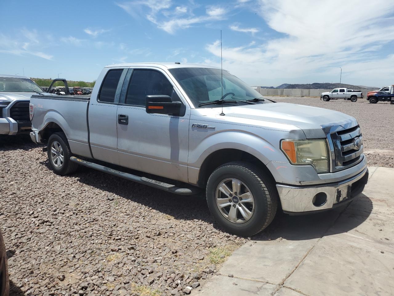 2010 Ford F150 Super Cab Silver vin: 1FTFX1CVXAFB17103