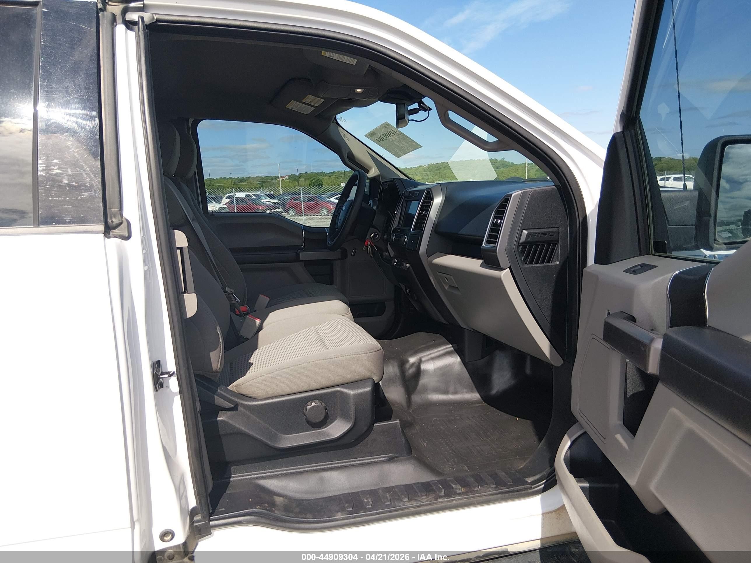 2020 Ford F-150 Xlt Белый vin: 1FTFX1E50LKD83382