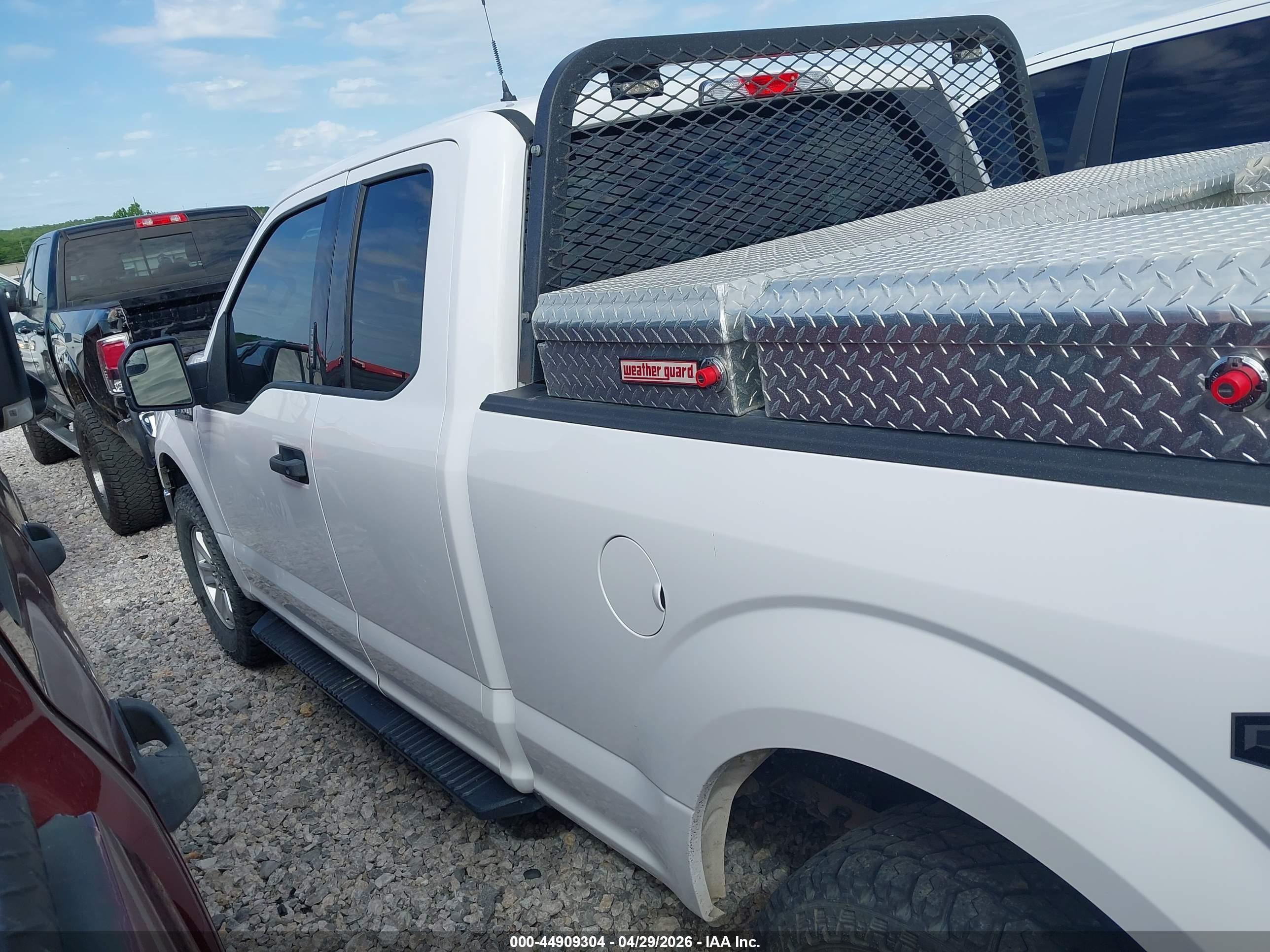 2020 Ford F-150 Xlt Белый vin: 1FTFX1E50LKD83382