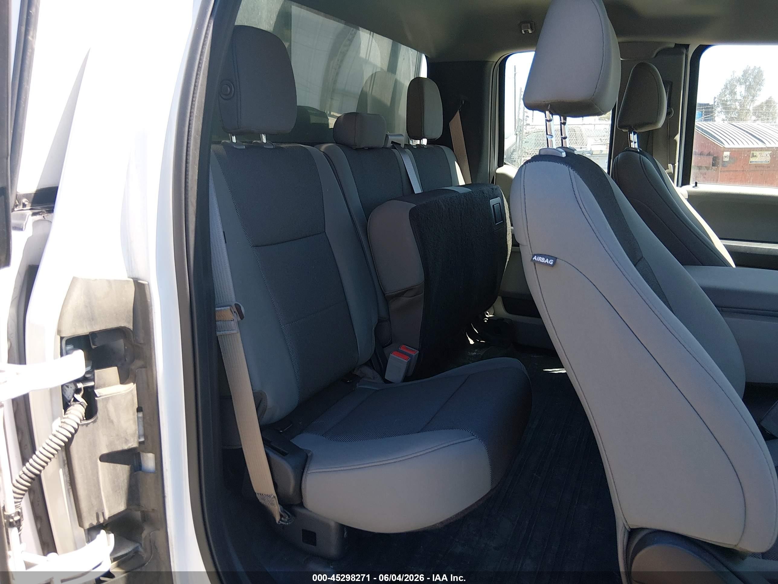 2018 Ford F-150 Xl White vin: 1FTFX1E52JKC27079
