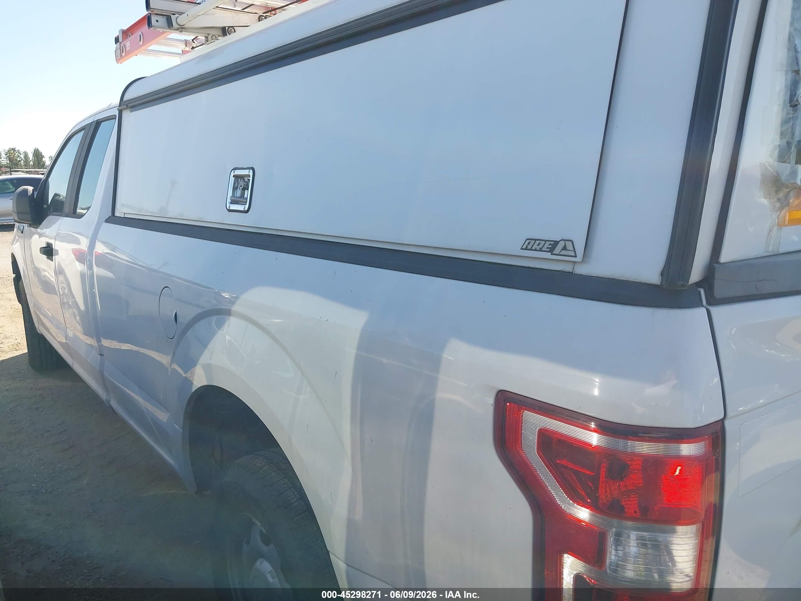 2018 Ford F-150 Xl White vin: 1FTFX1E52JKC27079