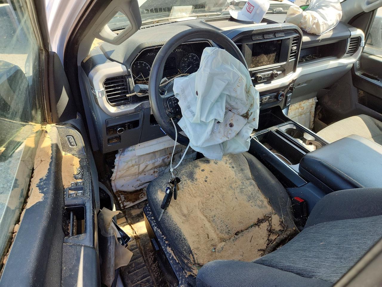 2022 Ford F150 Super Cab White vin: 1FTFX1E53NFB02638